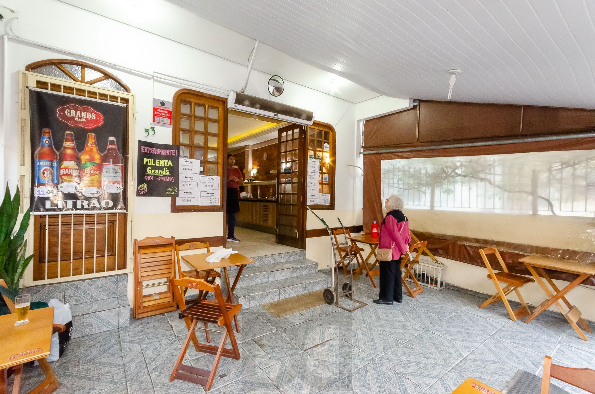 Prédio inteiro à venda 400m² no bairro Centro Histórico — foto 23