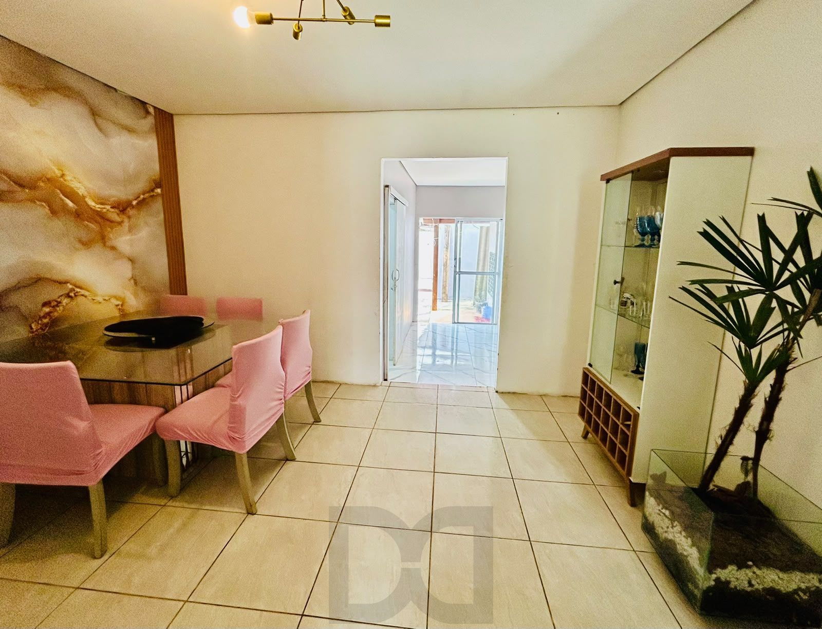 Casa 3 dormitórios com Suíte, Piscina e Salão de Festas — foto 6