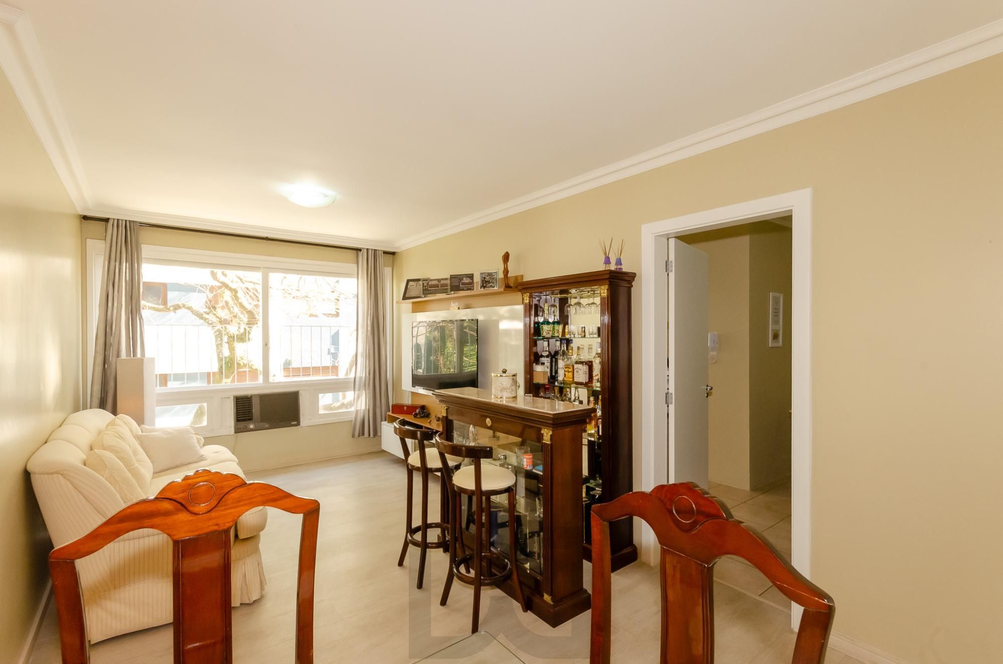 Edifício Jardim Pirapó apartamento 3 dormitórios no bairro Petrópolis — foto 1