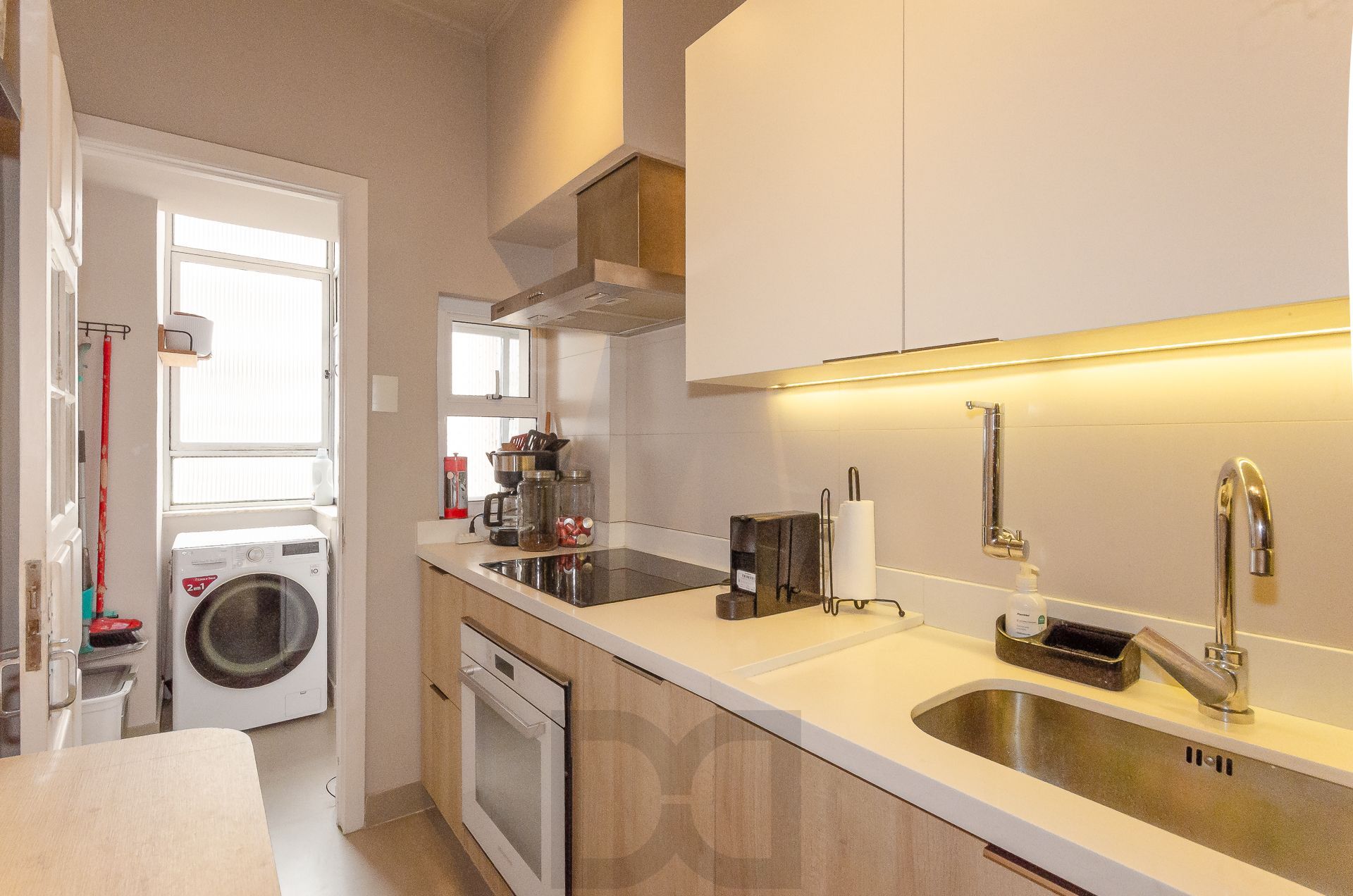 Edifício Everest - Apartamento a venda com 2 dormitórios no Centro Histórico. — foto 9