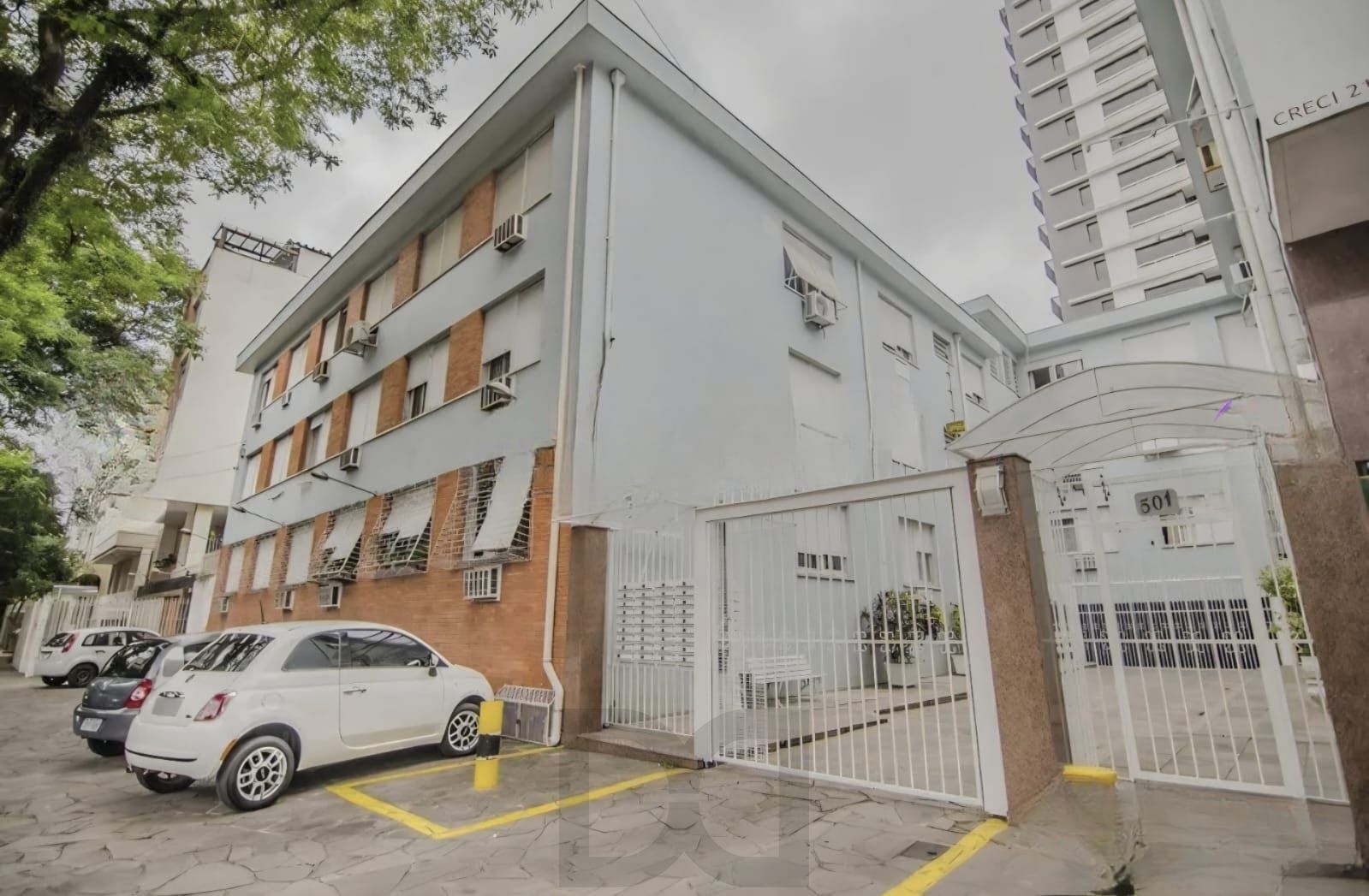 Edifício Aristocrata - Venda de apartamento com 2 dormitórios no bairro Petrópolis. — foto 10