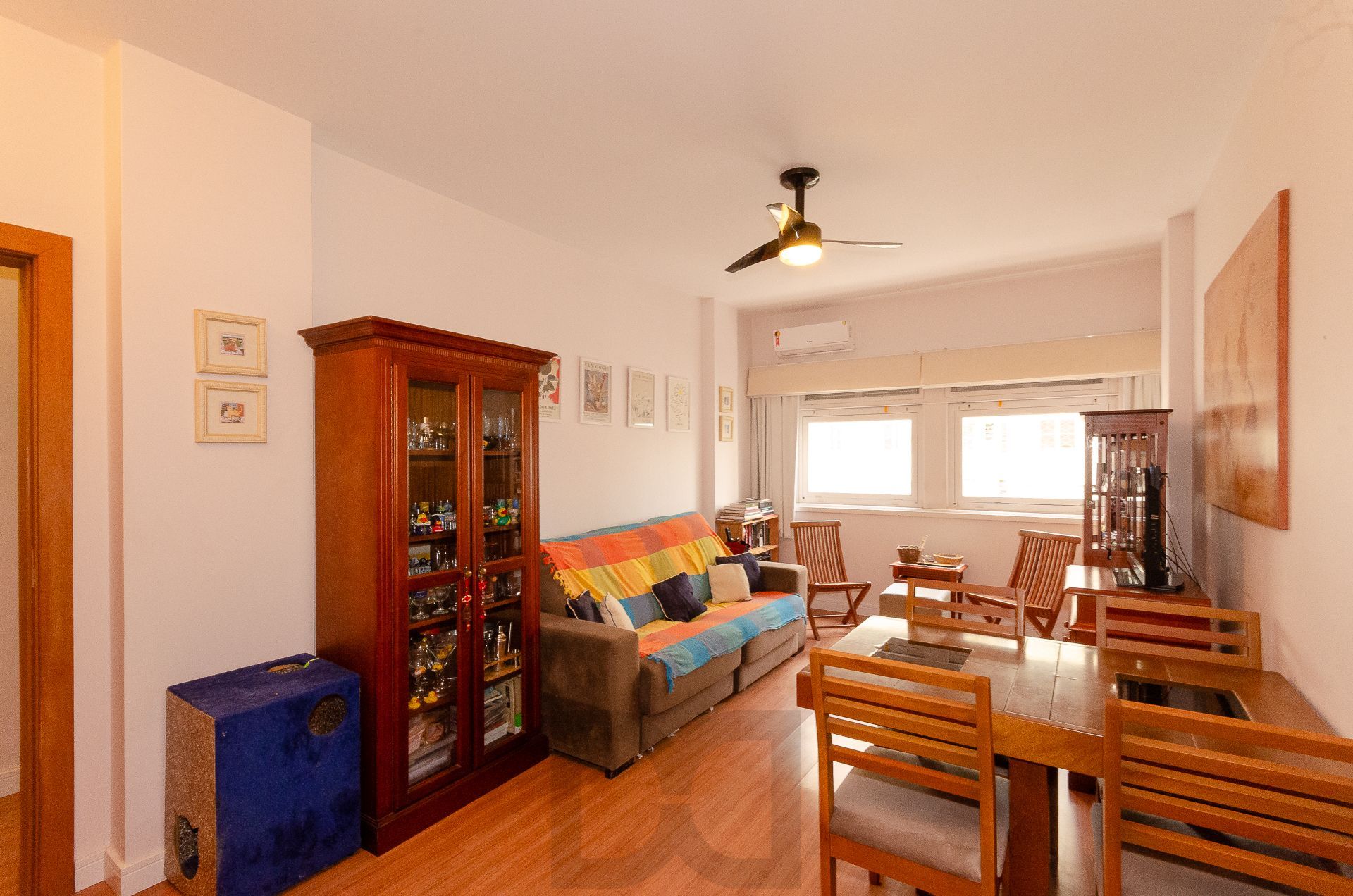 Edifício Everest - Apartamento a venda com 2 dormitórios no Centro Histórico. — foto 1