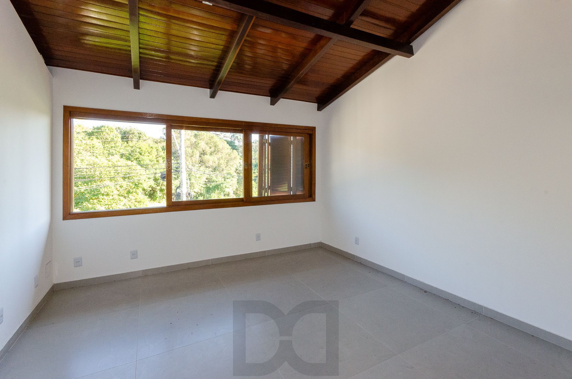 Casa Residencial de 4 Quartos à Venda em Porto Alegre, RS — foto 11