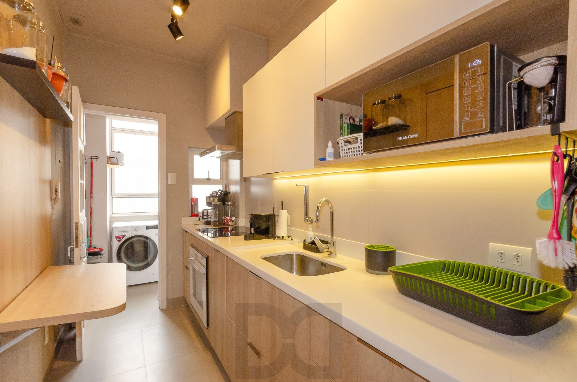 Edifício Everest - Apartamento a venda com 2 dormitórios no Centro Histórico. — foto 8