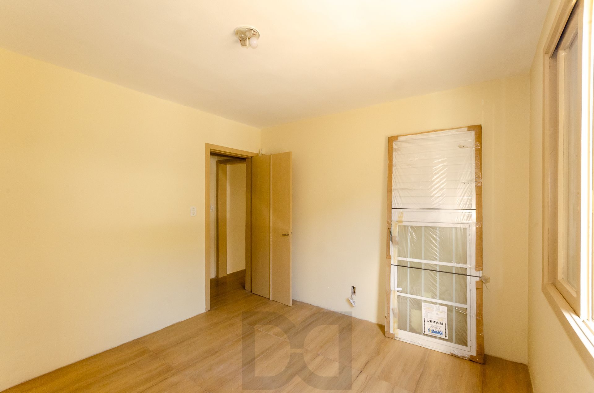 Edifício Dom Fernando Apartamento com 2 dormitórios com pátio e vaga de garagem no Partenon — foto 15