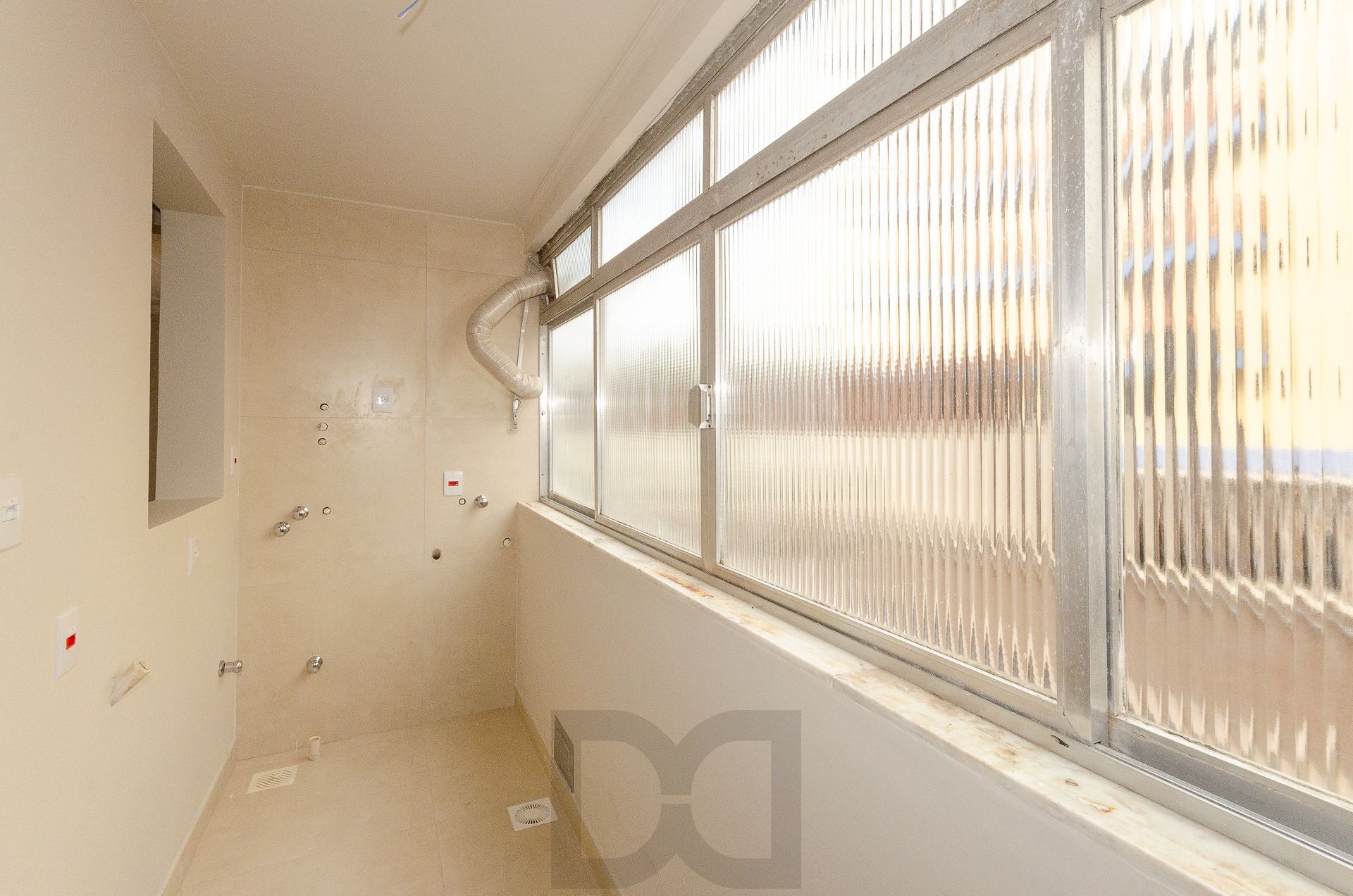 Edifício Itajubá - Apartamento a venda com 3 dormitórios no Bairro Menino Deus — foto 17