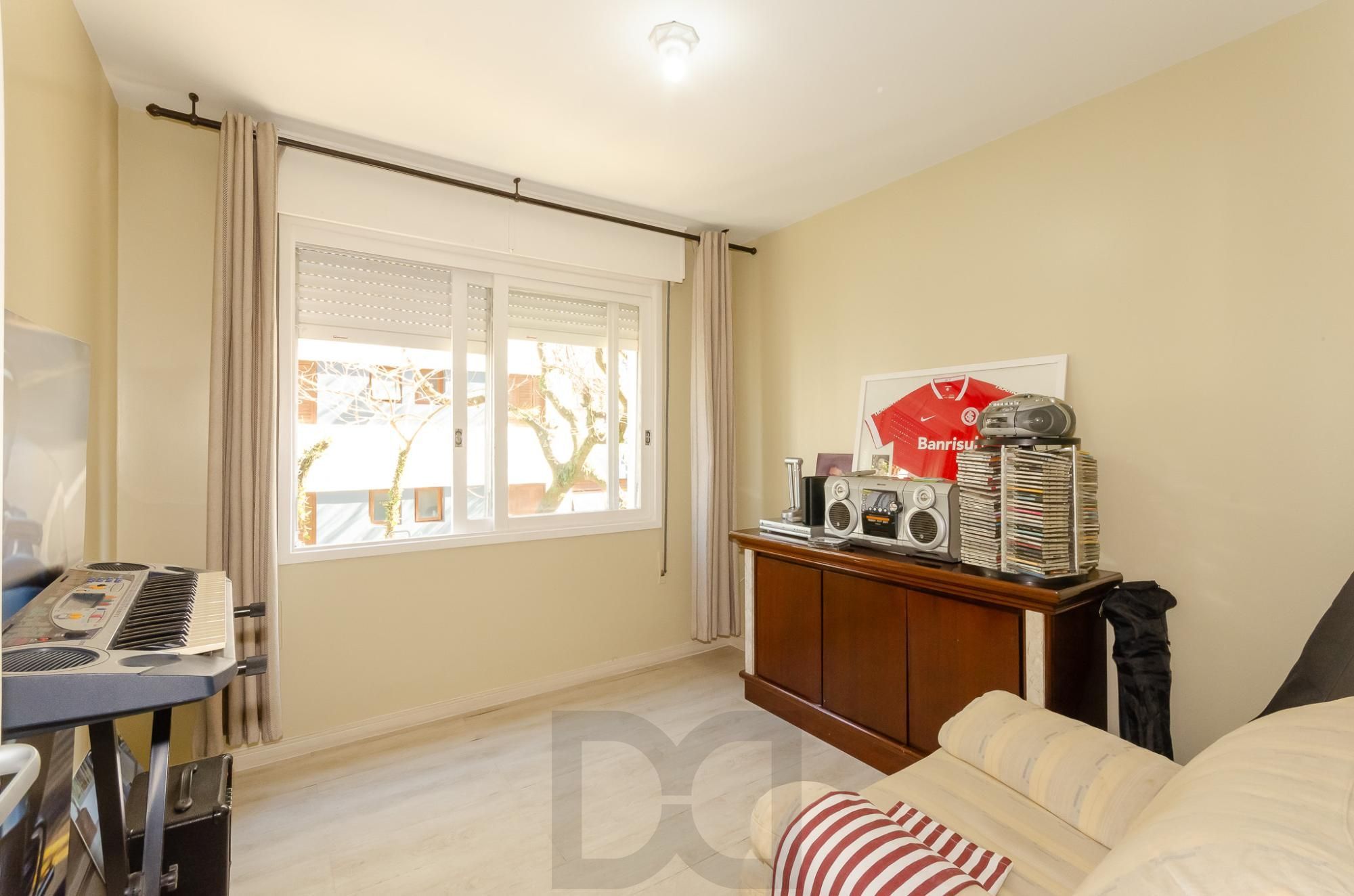 Edifício Jardim Pirapó apartamento 3 dormitórios no bairro Petrópolis — foto 18