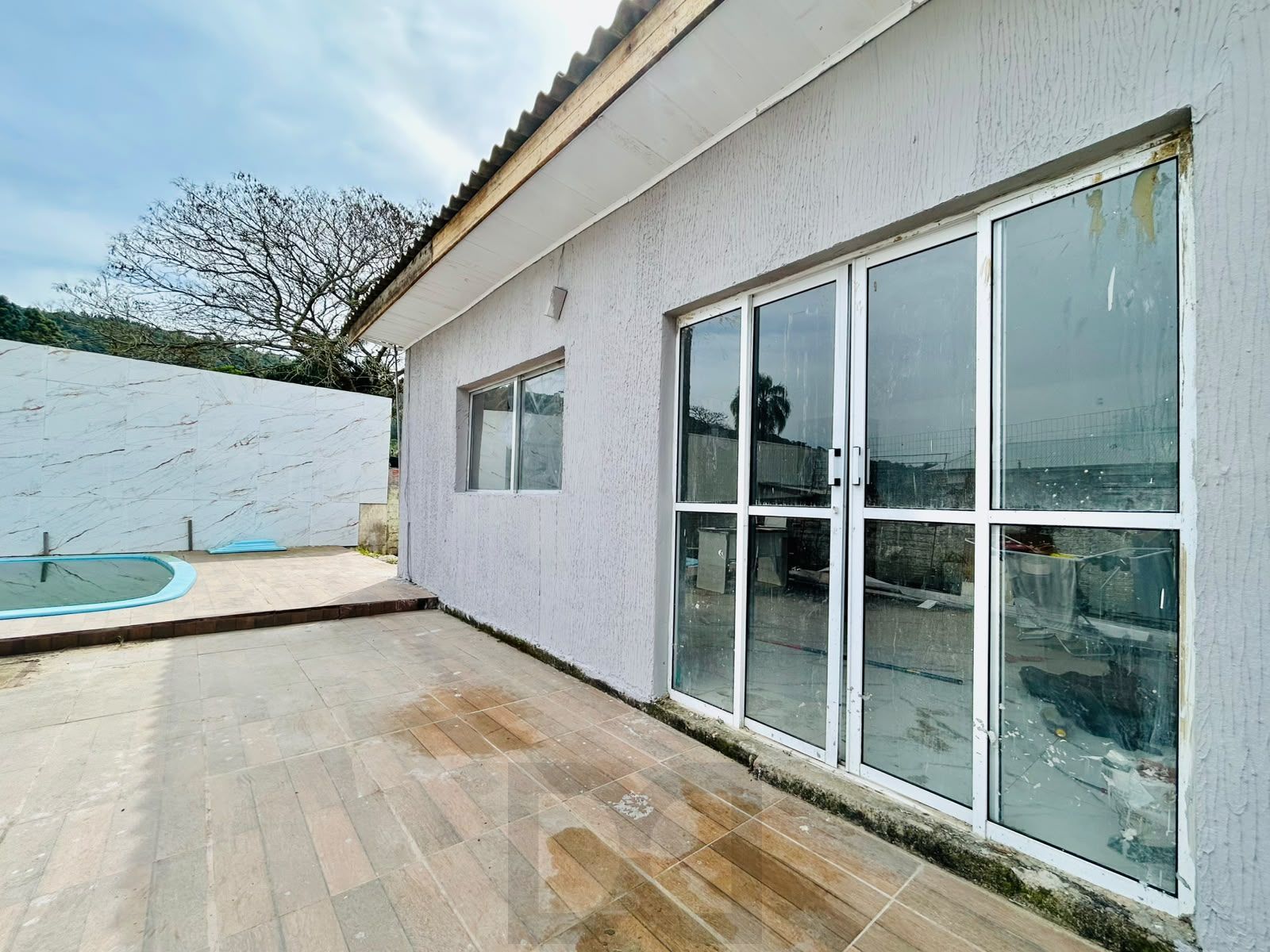 Casa 3 dormitórios com Suíte, Piscina e Salão de Festas — foto 35