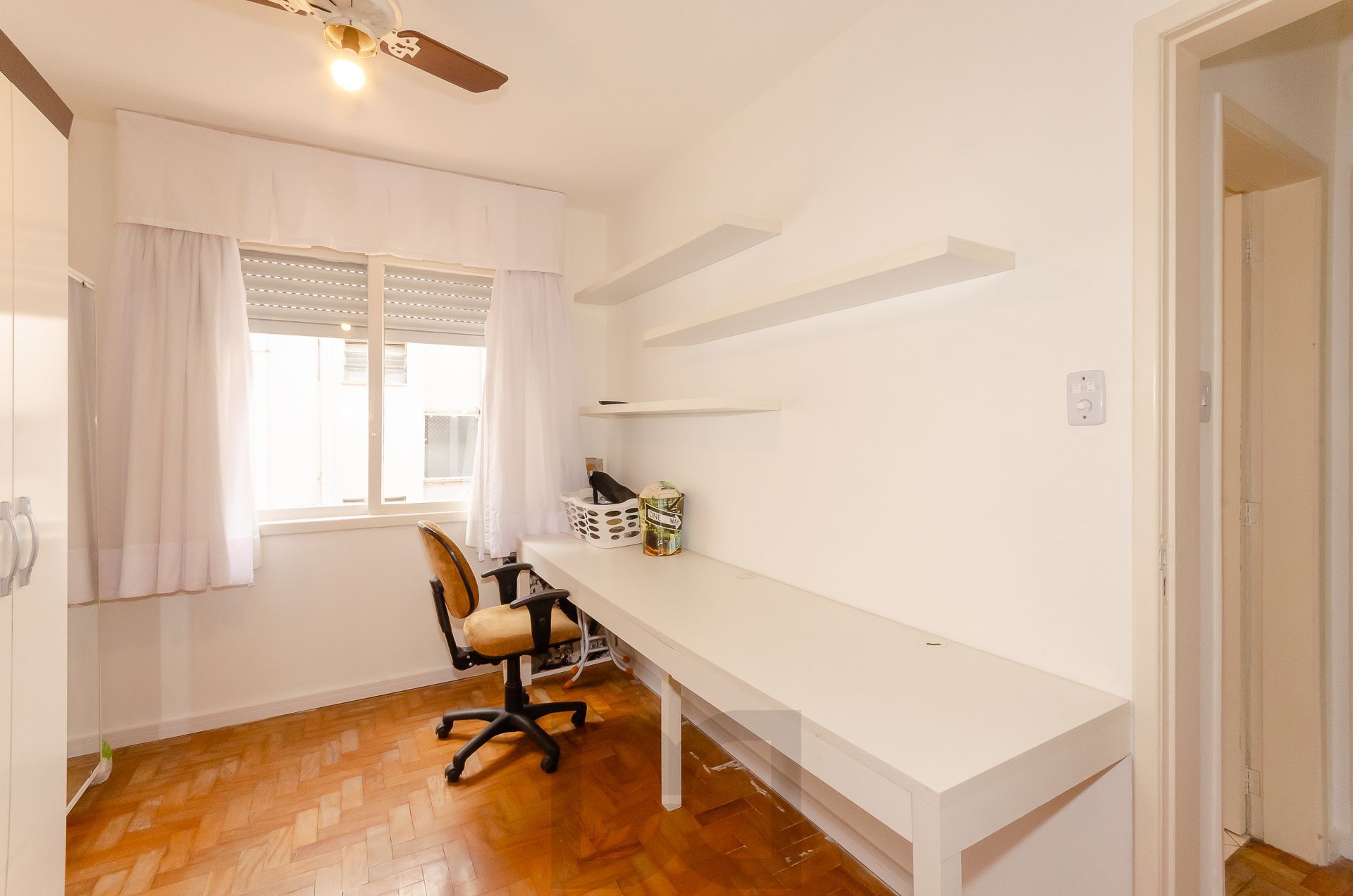 Condomínio Edifício das Nações Apartamento de 2 Dormitórios no Bairro Petrópolis — foto 16