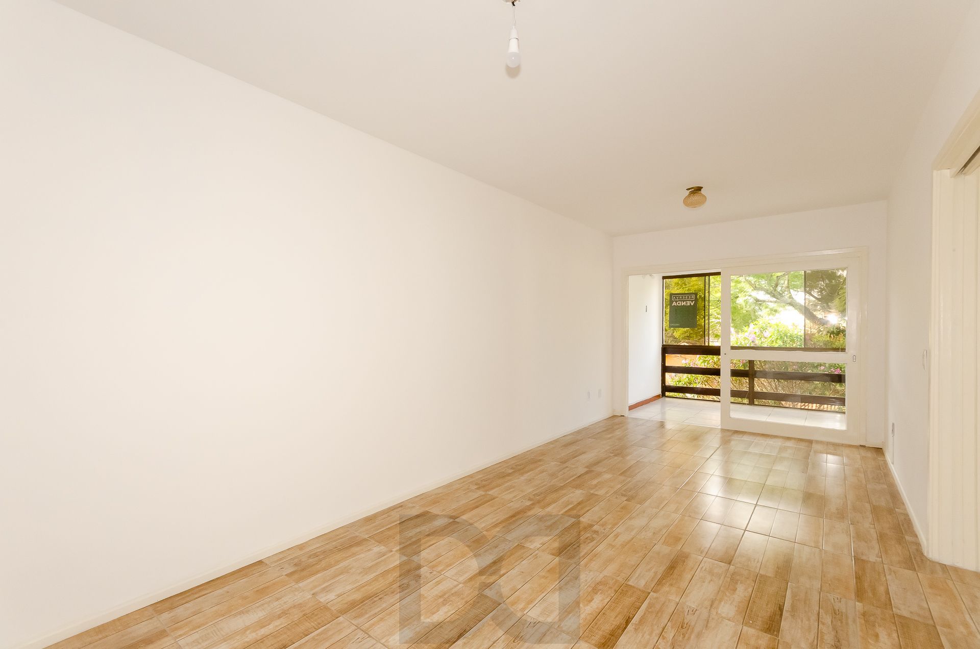 Maison Des Fleurs Apartamento de 2 dormitórios no Bairro Jardim do Salso — foto 2