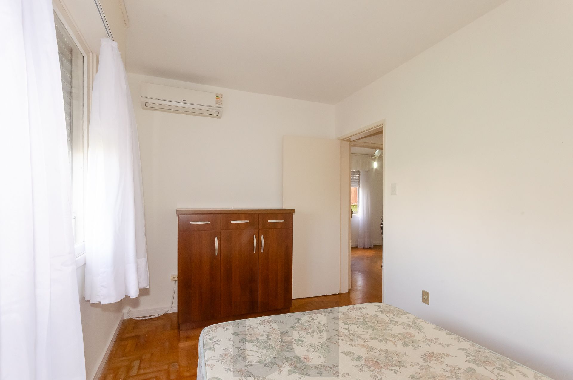 Condomínio Edifício das Nações Apartamento de 2 Dormitórios no Bairro Petrópolis — foto 12