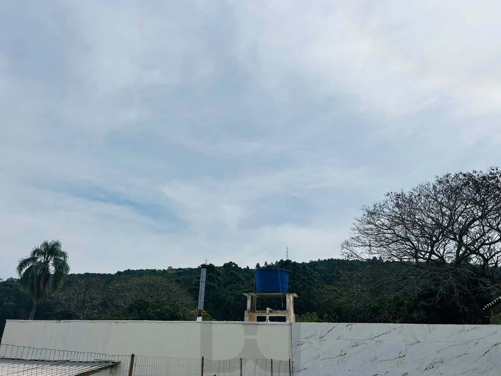 Casa 3 dormitórios com Suíte, Piscina e Salão de Festas — foto 46