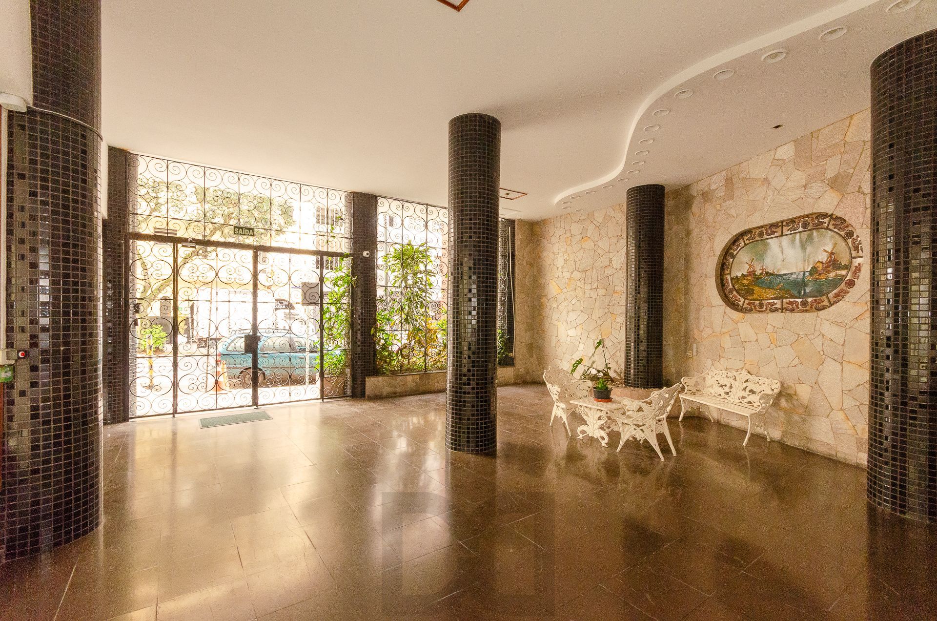 Edifício Everest - Apartamento a venda com 2 dormitórios no Centro Histórico. — foto 34