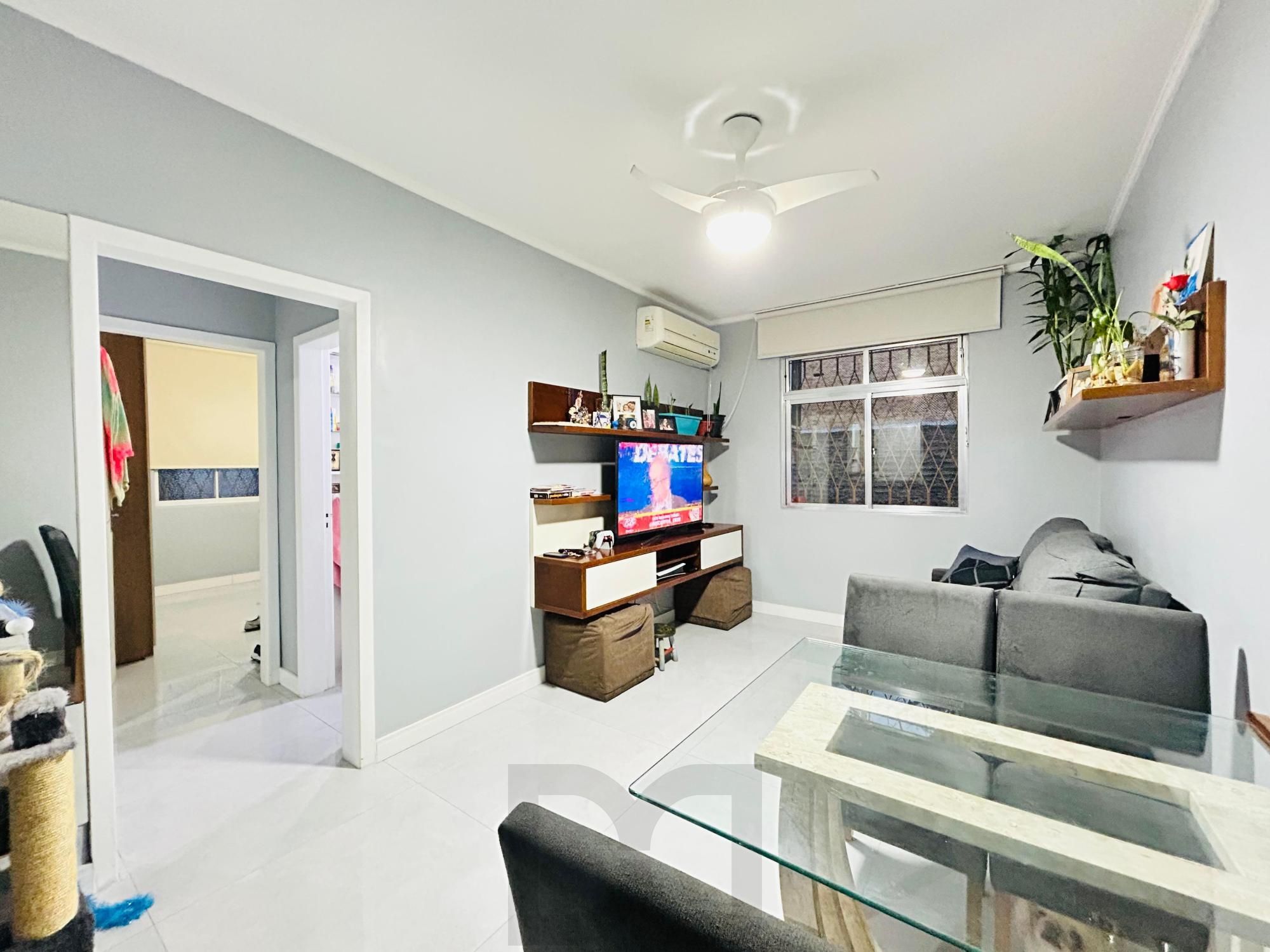 Apartamento 2 dormitórios no bairro Medianeira com churrasqueira — foto 1