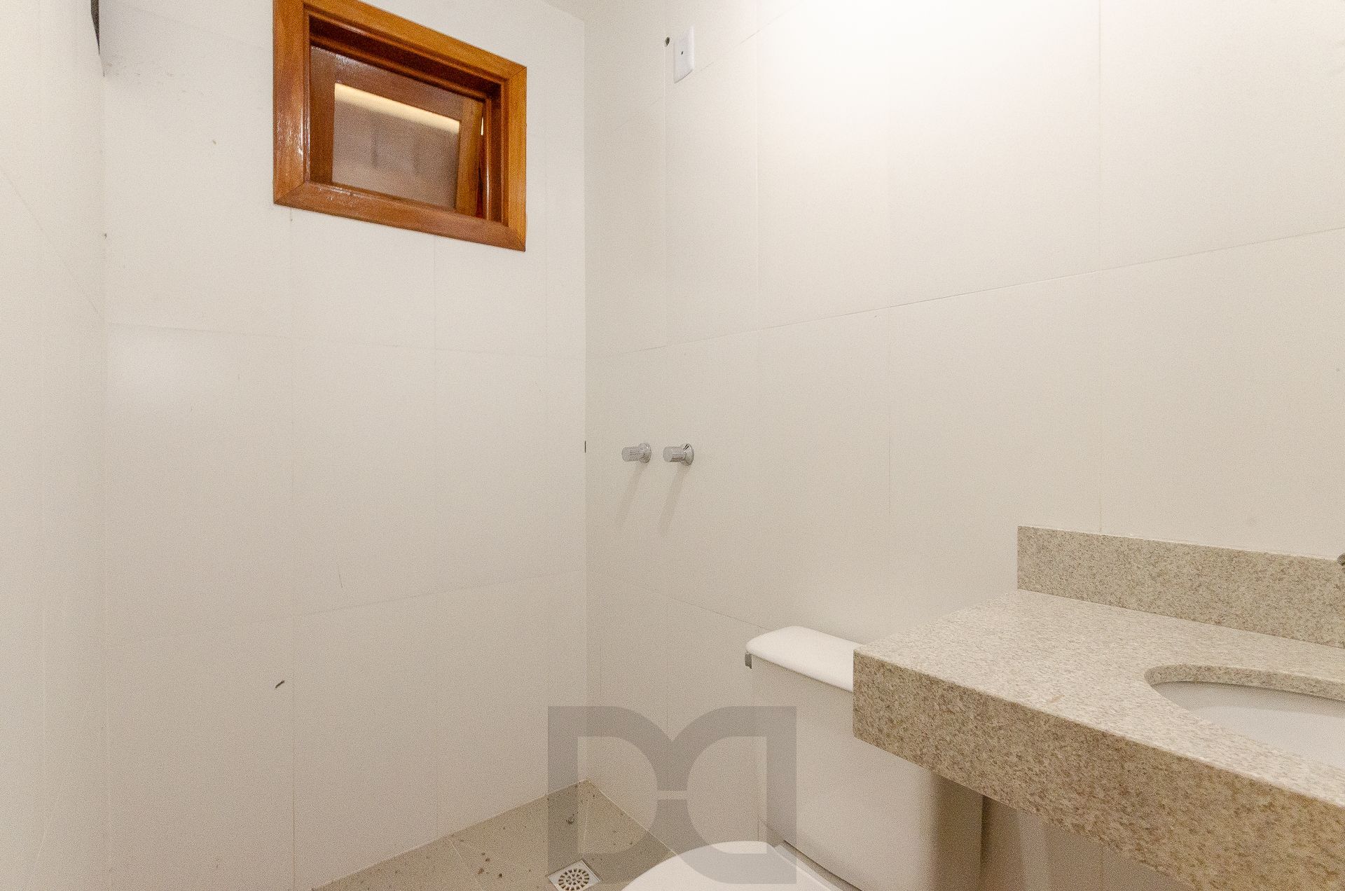 Casa Residencial de 4 Quartos à Venda em Porto Alegre, RS — foto 38