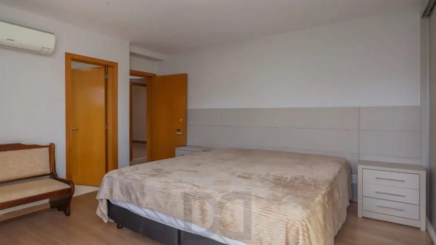 Edifício Villagio Riveira - Apartamento a venda com 3 dormitórios no bairro Petrópolis — foto 7