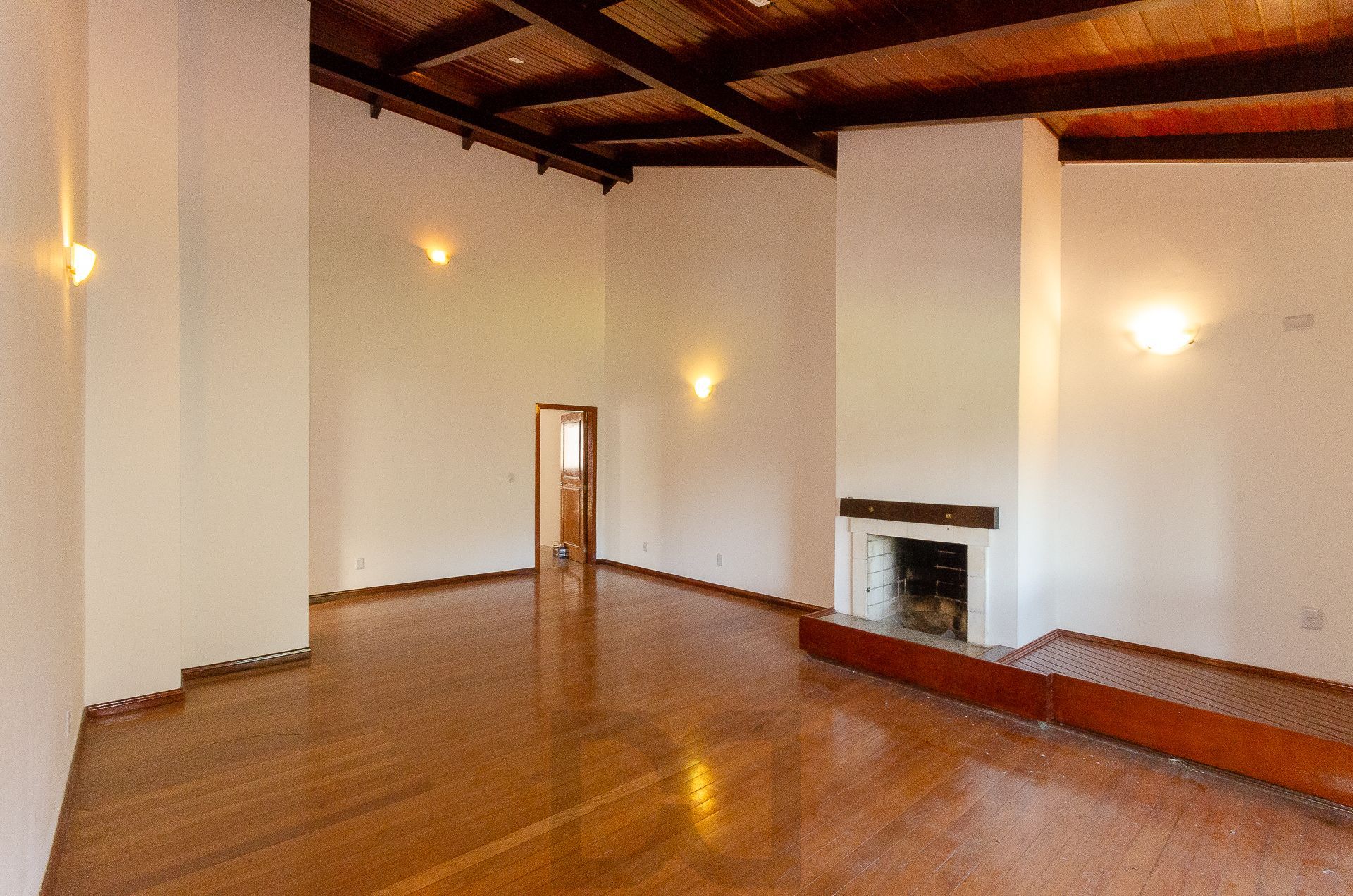 Casa Residencial de 4 Quartos à Venda em Porto Alegre, RS — foto 8