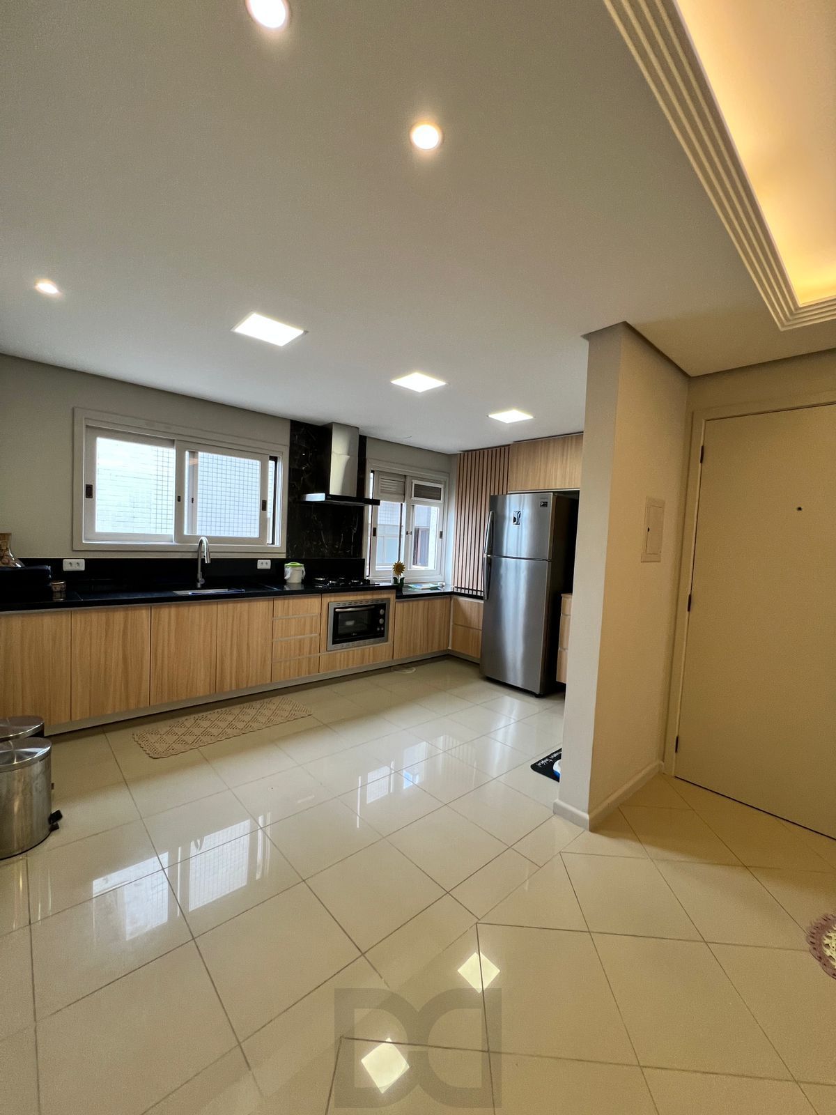 Cobertura Reformada no Jardim Planalto com 3 Vagas e Churrasqueira — foto 4