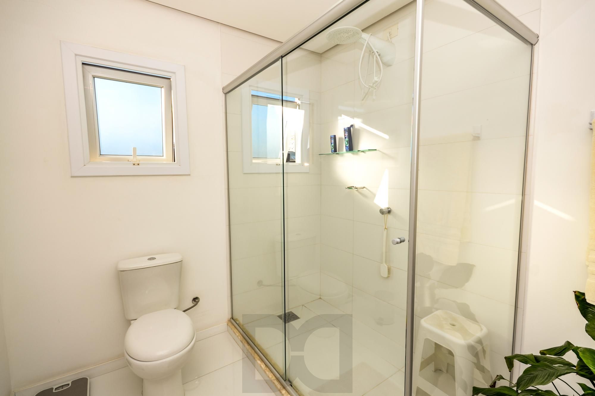 Casa com Piscina, 4 Quartos e 2 Suítes, 4 vagas | 480 m² — foto 16