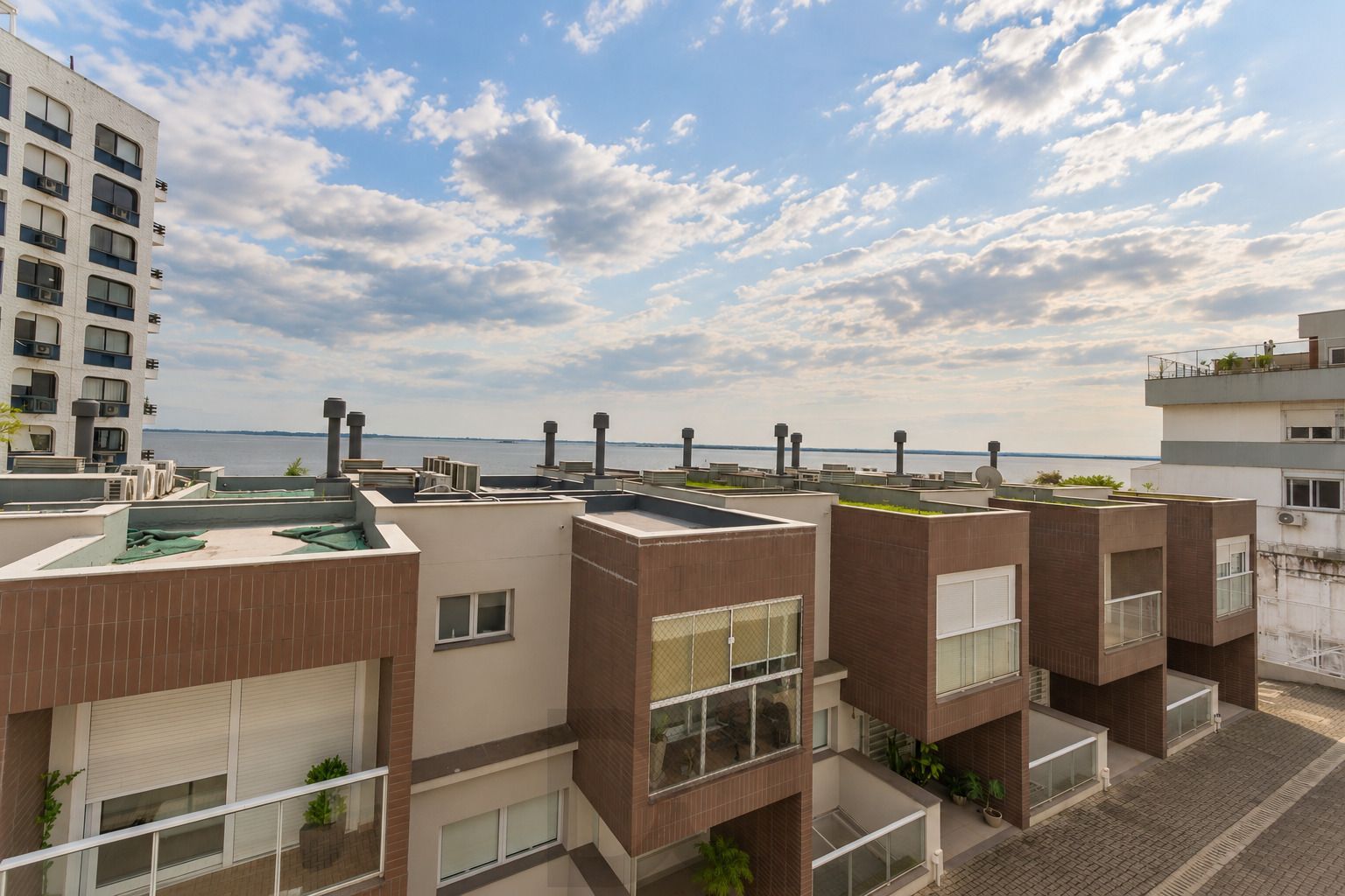 Casa em Condomínio com 3 Suítes e Vista para o Guaíba — foto 19