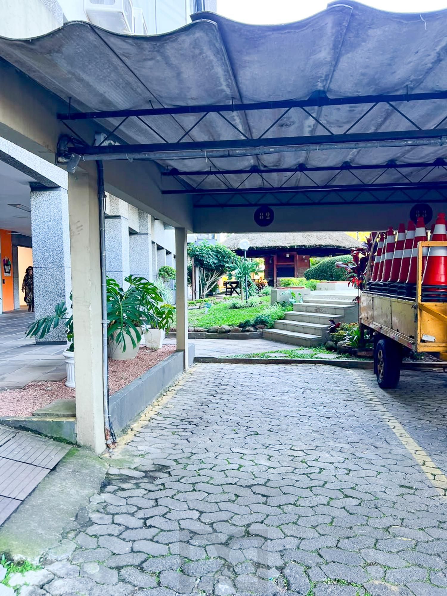 Apartamento 2 Dormitórios, 1 vaga, sacada com churrasqueira à venda-Menino Deus — foto 48