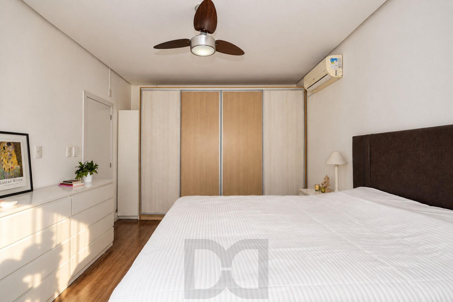 Casa com Piscina, 4 Quartos e 2 Suítes, 4 vagas | 480 m² — foto 19