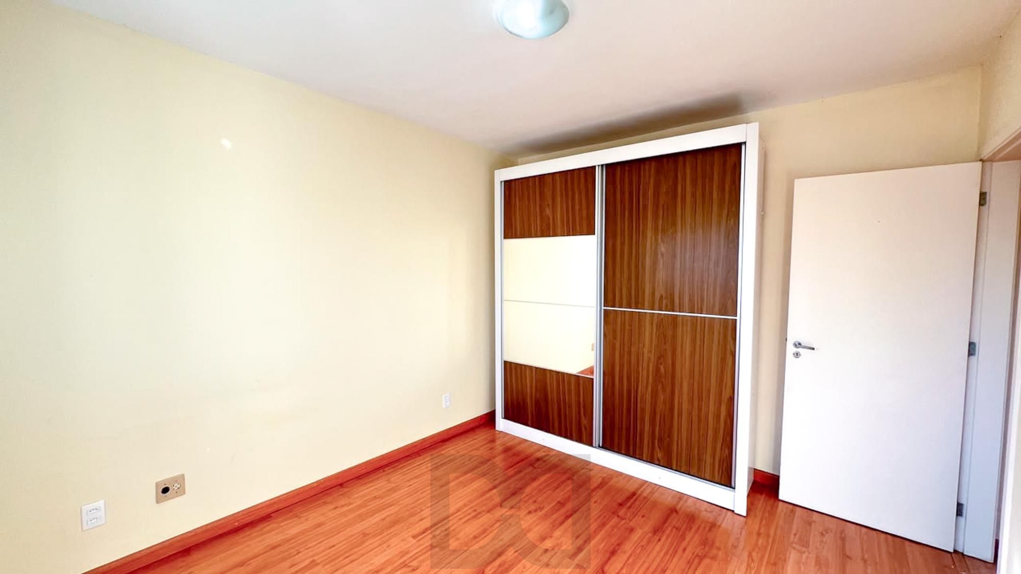 Apartamento 2 Dormitórios, 1 vaga, sacada com churrasqueira à venda-Menino Deus — foto 11