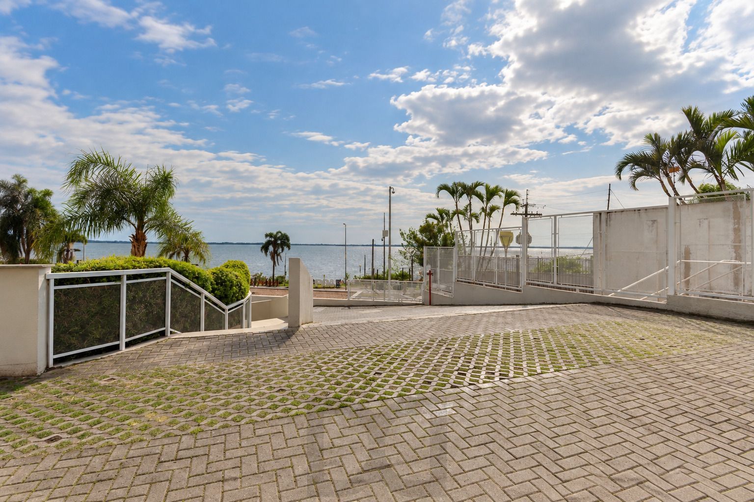 Casa em Condomínio com 3 Suítes e Vista para o Guaíba — foto 23