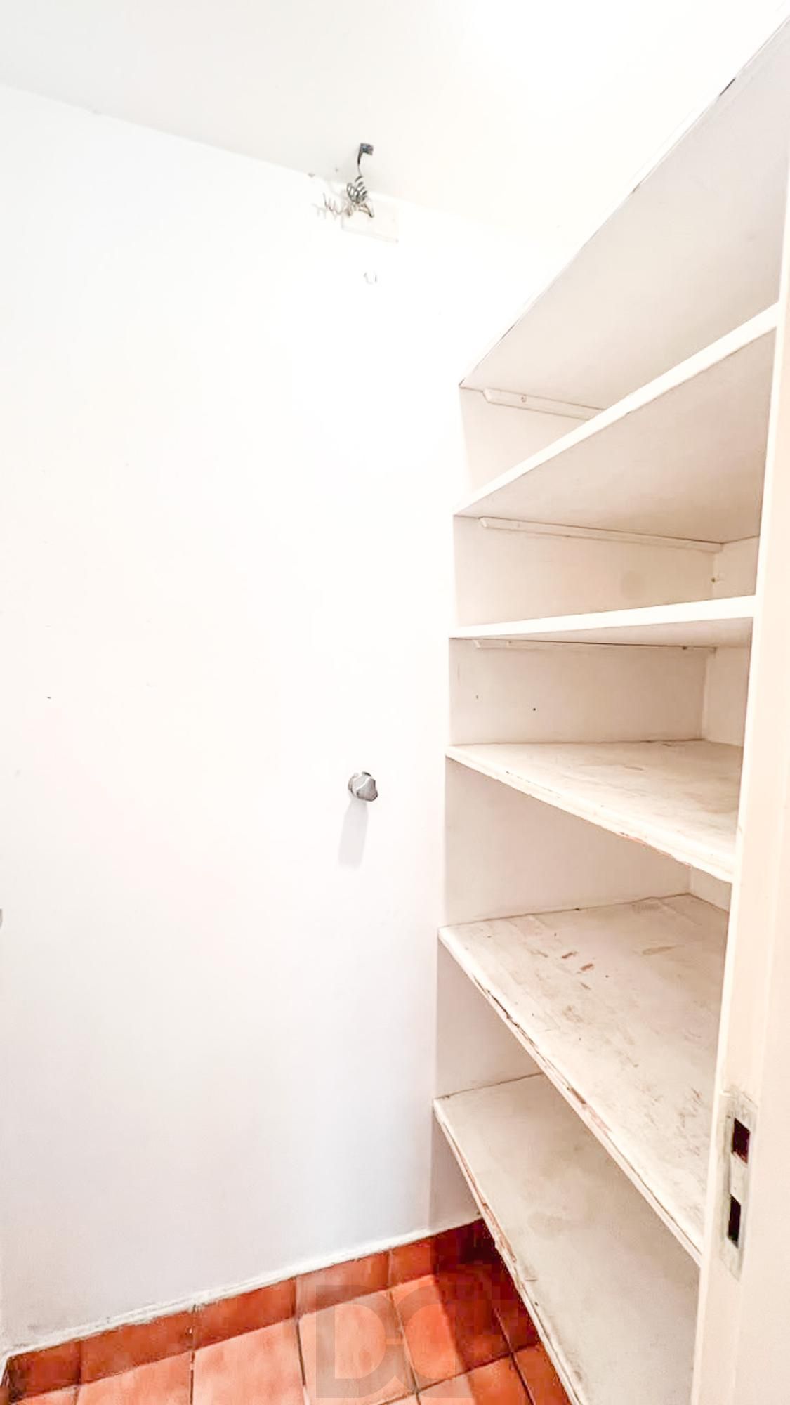 Apartamento 2 Dormitórios, 1 vaga, sacada com churrasqueira à venda-Menino Deus — foto 18