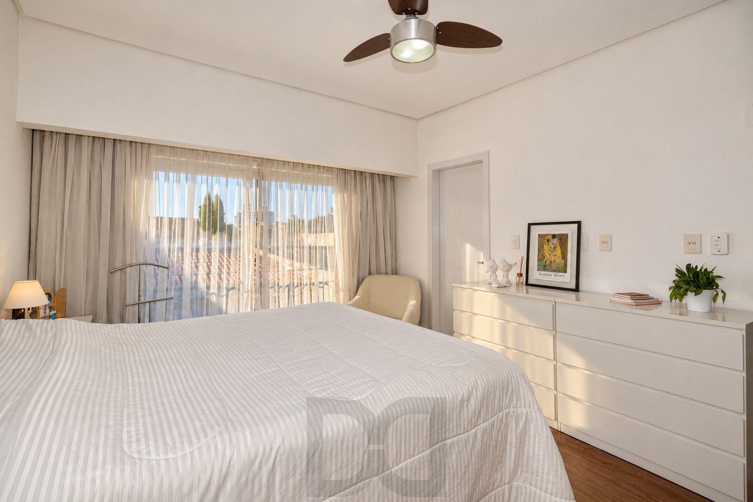 Casa com Piscina, 4 Quartos e 2 Suítes, 4 vagas | 480 m² — foto 18