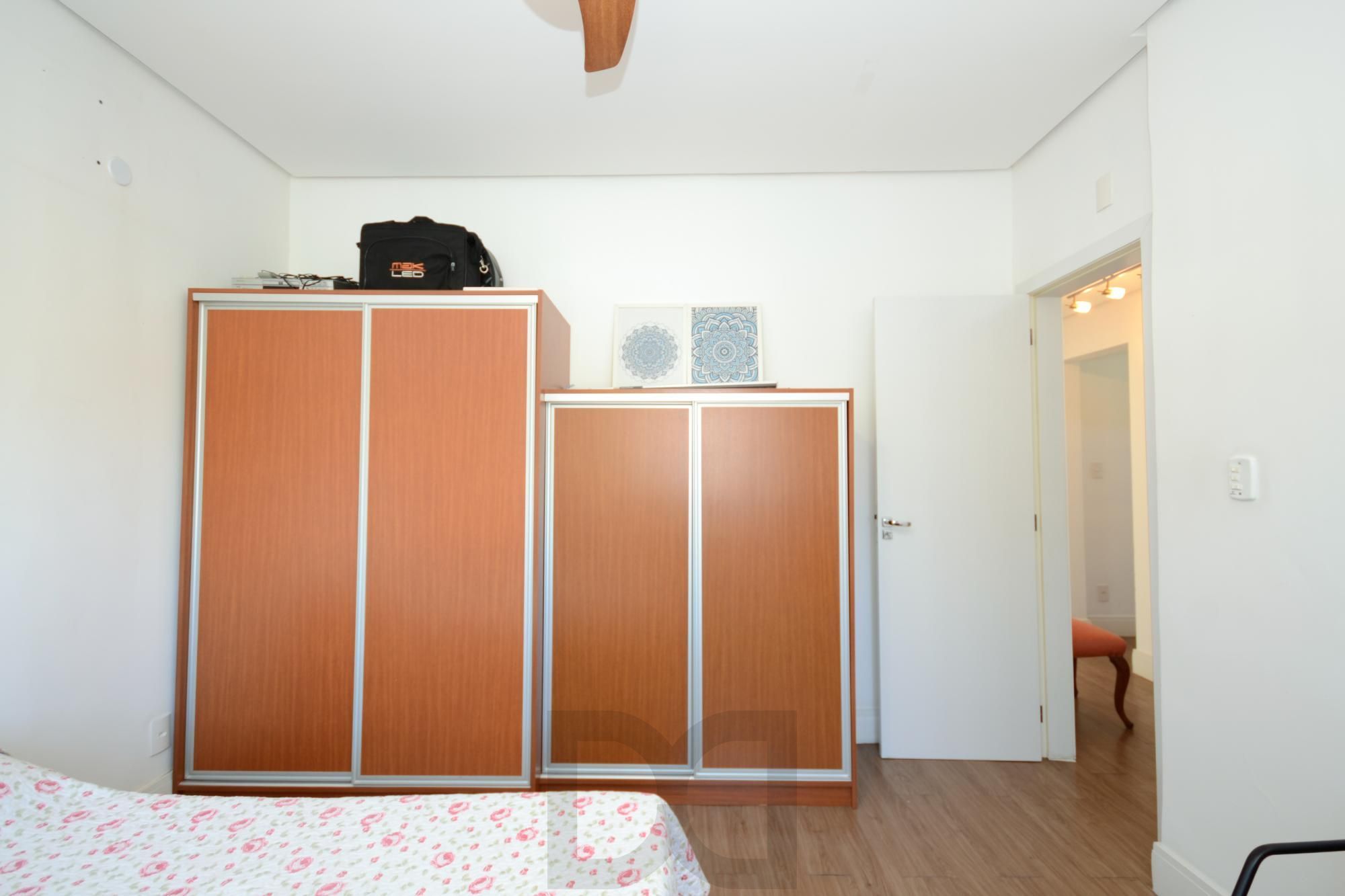 Casa com Piscina, 4 Quartos e 2 Suítes, 4 vagas | 480 m² — foto 24