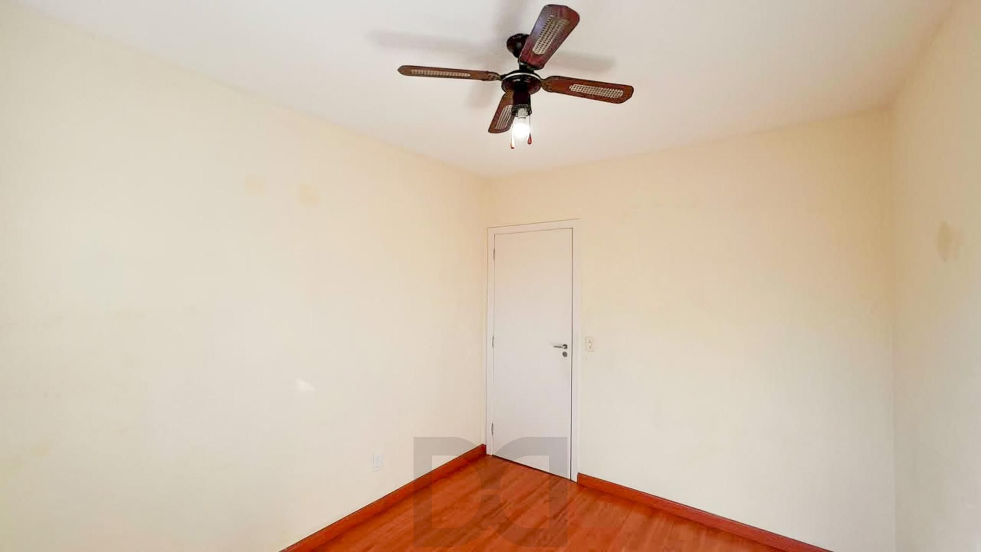 Apartamento 2 Dormitórios, 1 vaga, sacada com churrasqueira à venda-Menino Deus — foto 8