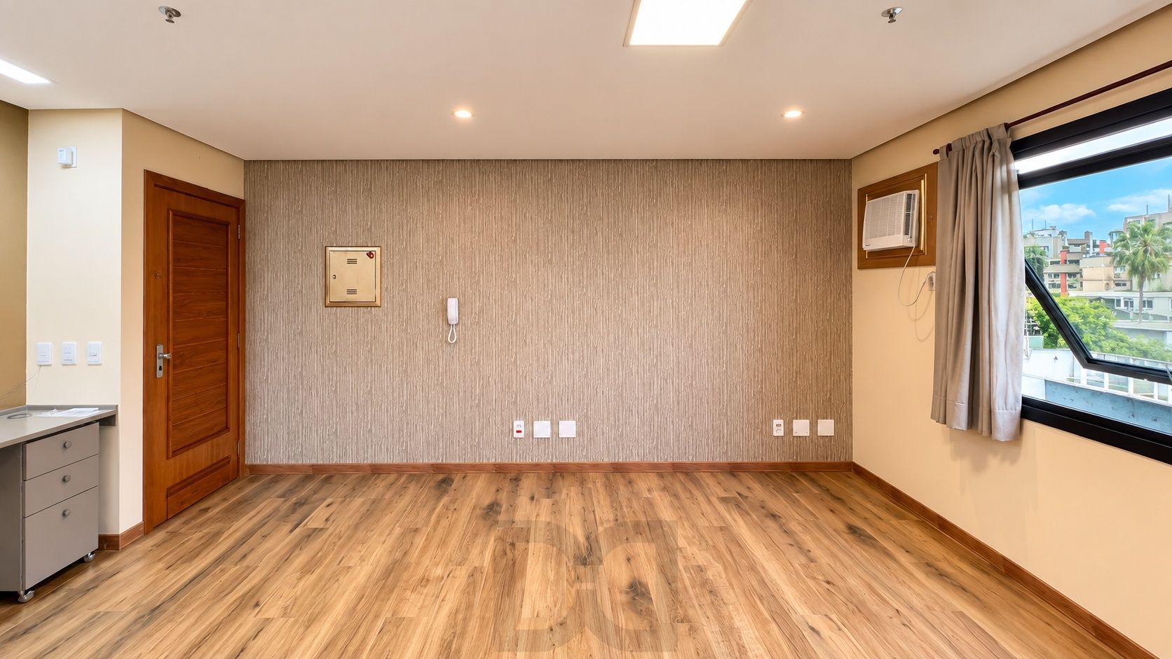 Sala Comercial Reformada no Menino Deus | 24 m² | R$ 250 mil — foto 4