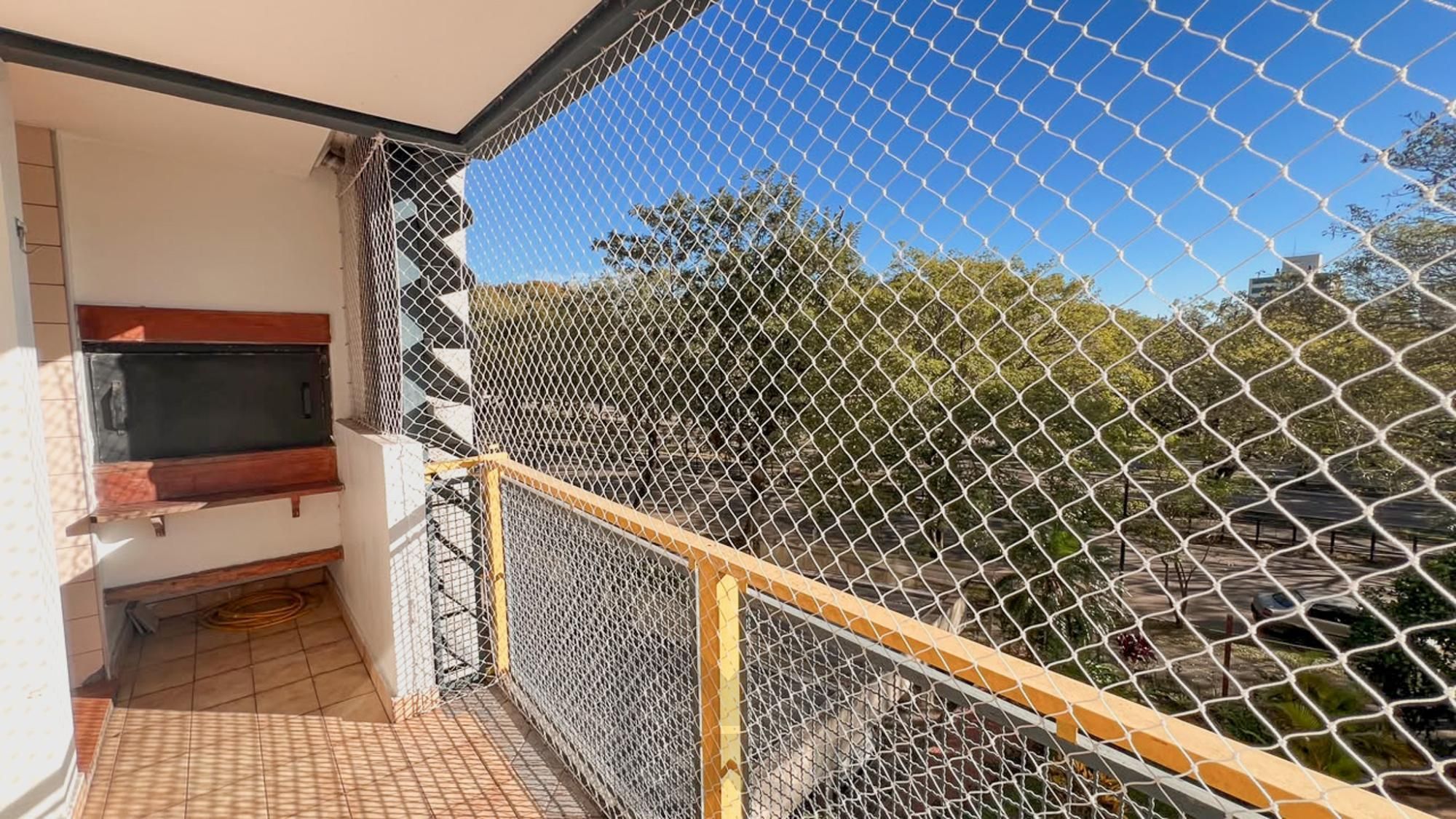 Apartamento 2 Dormitórios, 1 vaga, sacada com churrasqueira à venda-Menino Deus — foto 15