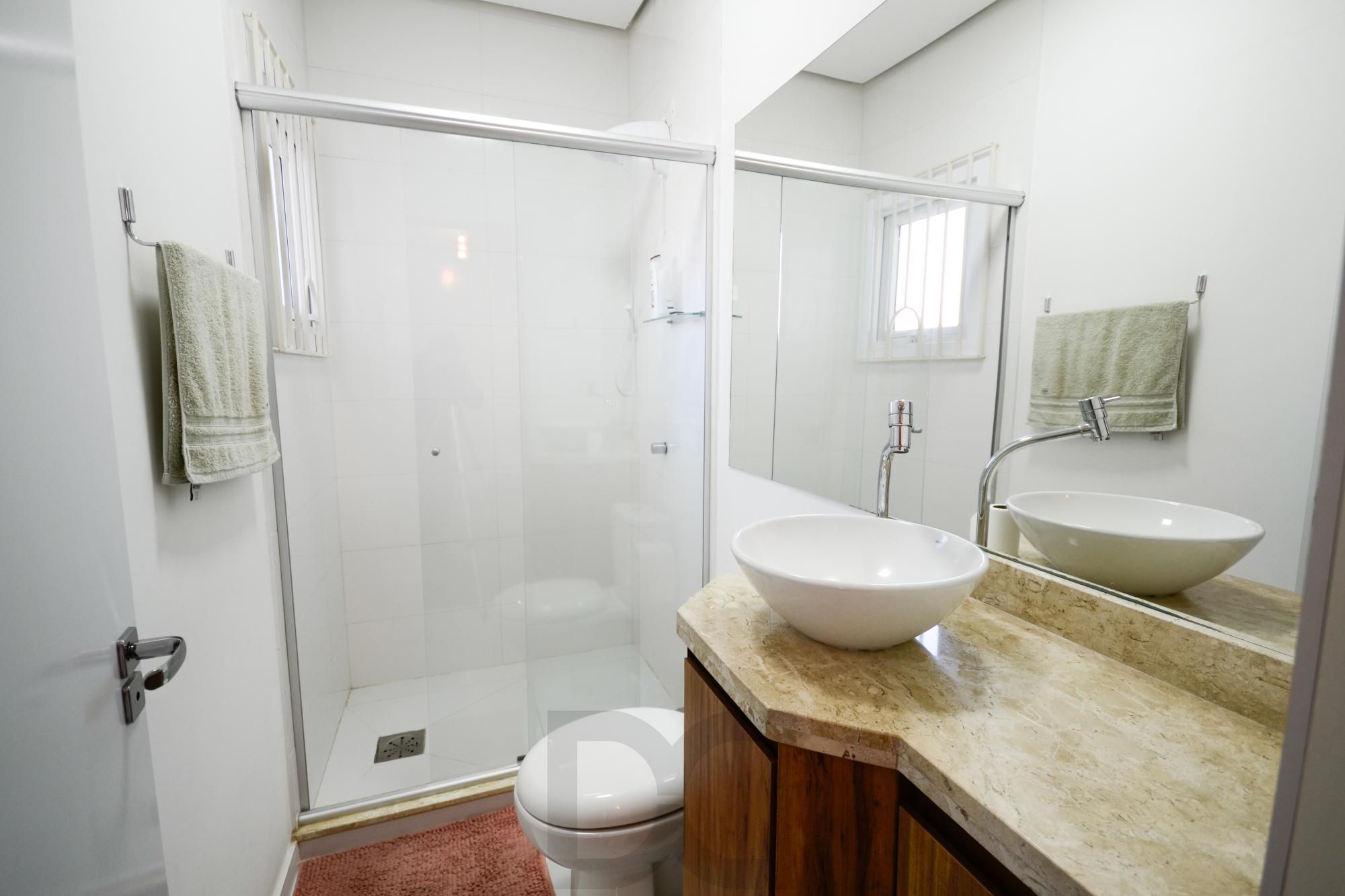 Casa com Piscina, 4 Quartos e 2 Suítes, 4 vagas | 480 m² — foto 23