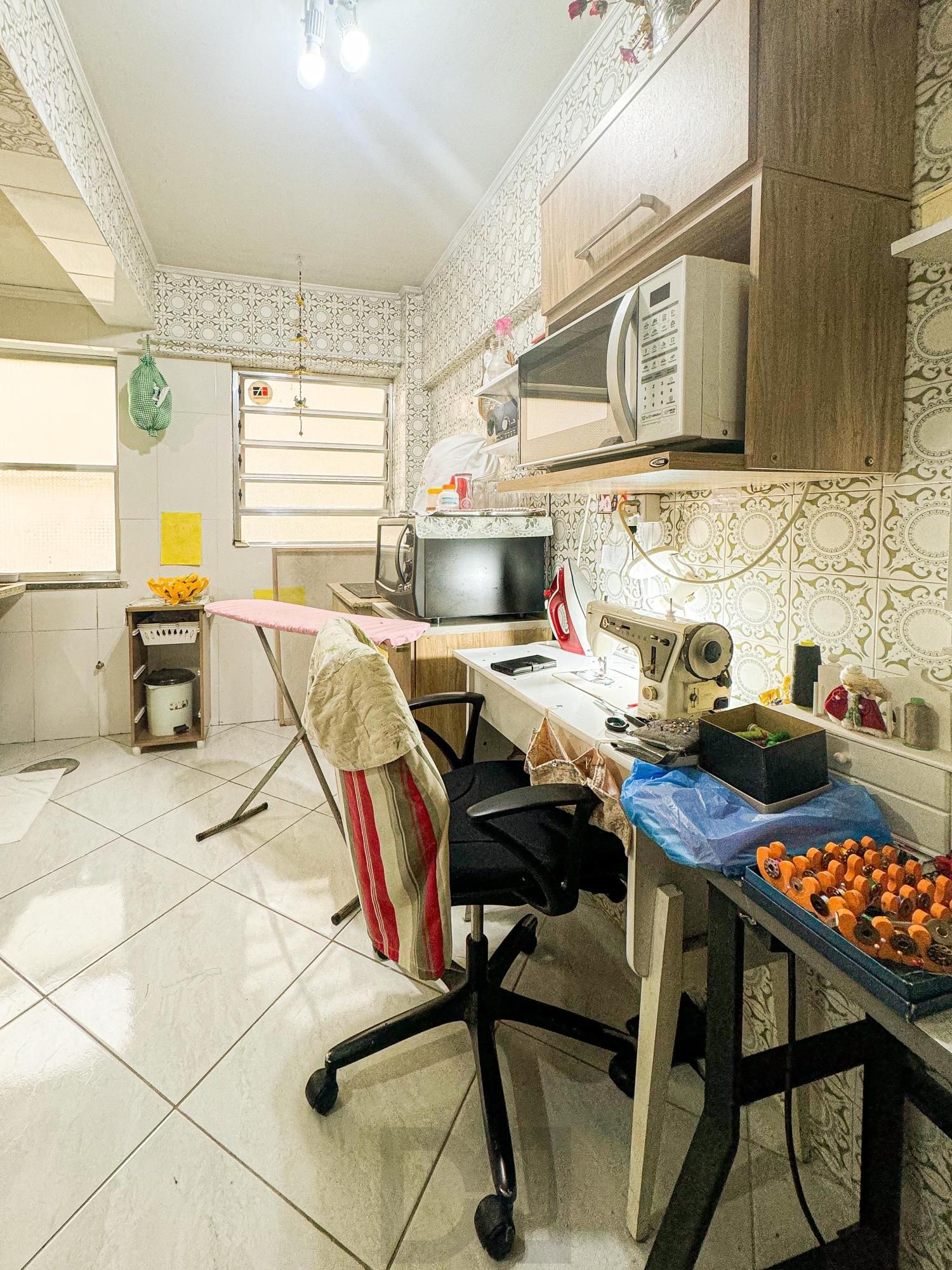 APTO 2 DORMITÓRIOS COM TERRAÇO RUA BOTAFOGO BAIRRO MENINO DEUS — foto 9
