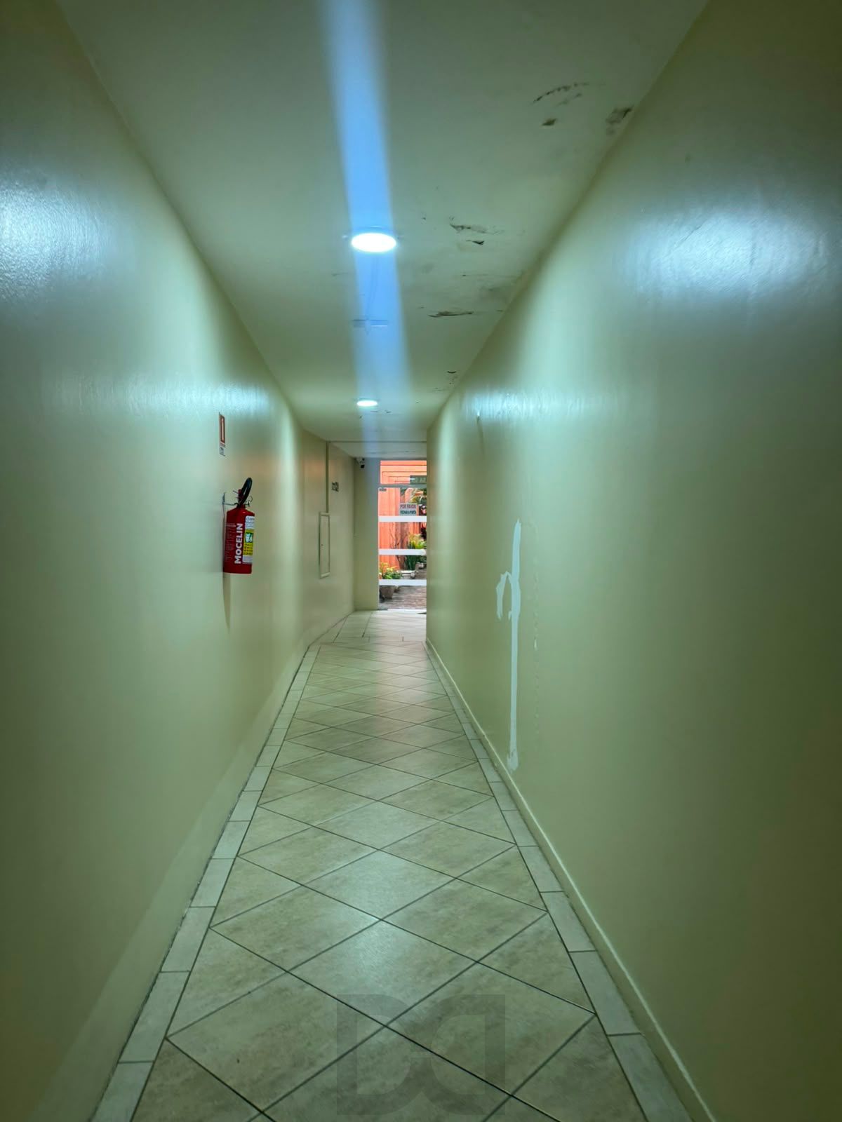 APARTAMENTO 2 DORM REFORMADO FRENTE ZAFFARI CIDADE BAIXA — foto 3