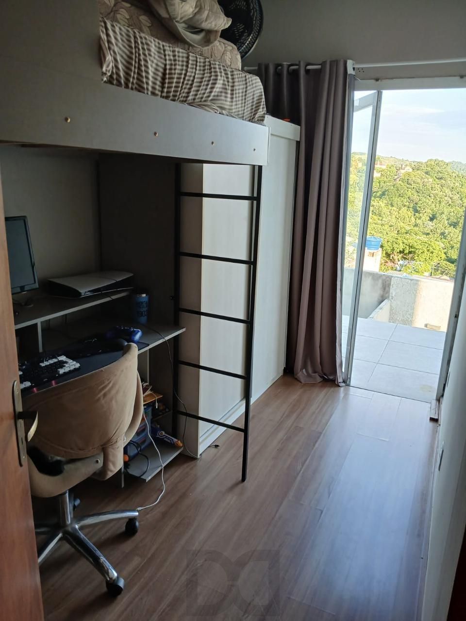 SOBRADO 3 DORMITÓRIOS PARA MORAR NA VILA NOVA COM PATIO ACEITA FINANCIAMENTO — foto 9