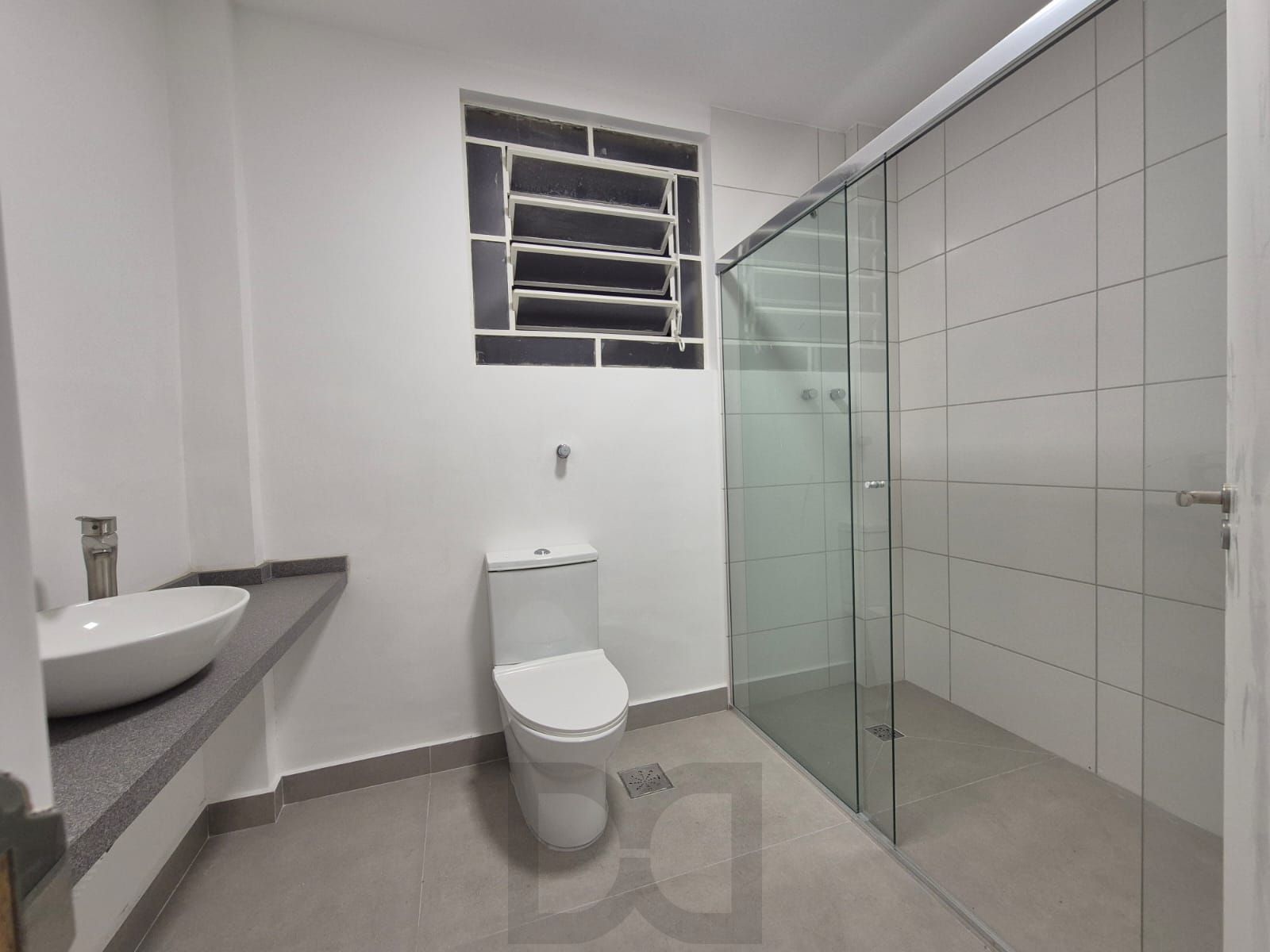 Apartamento 3 Dormitórios com Suíte no Santana em Frente ao HCPA — foto 3