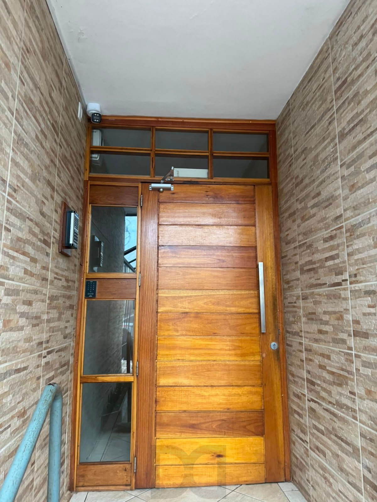 APARTAMENTO 2 DORM REFORMADO FRENTE ZAFFARI CIDADE BAIXA — foto 2