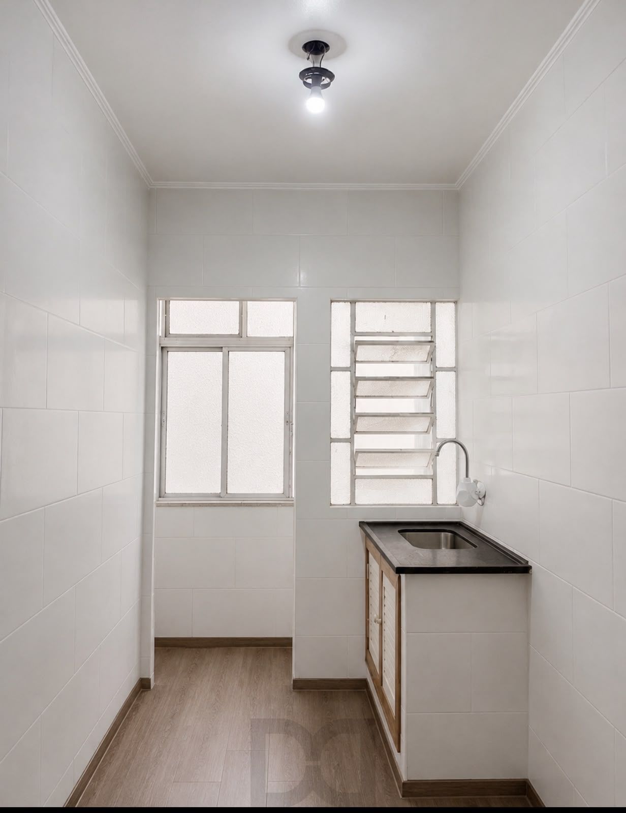 APARTAMENTO 2 DORM REFORMADO FRENTE ZAFFARI CIDADE BAIXA — foto 9