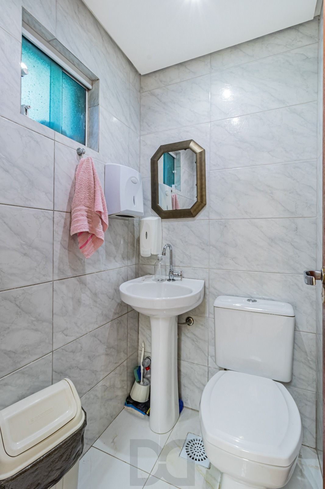 Oportunidade Única! Prédio Comercial em Localização Privilegiada em Porto Alegre — foto 6