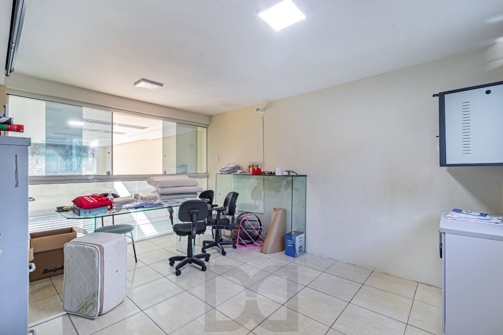 Oportunidade Única! Prédio Comercial em Localização Privilegiada em Porto Alegre — foto 11