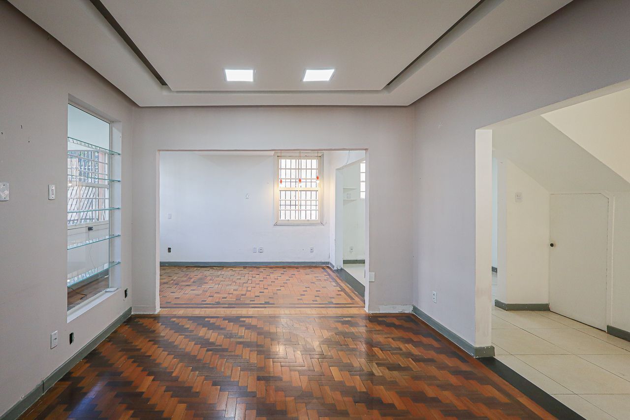Casa a venda no bairro Petrópolis — foto 3