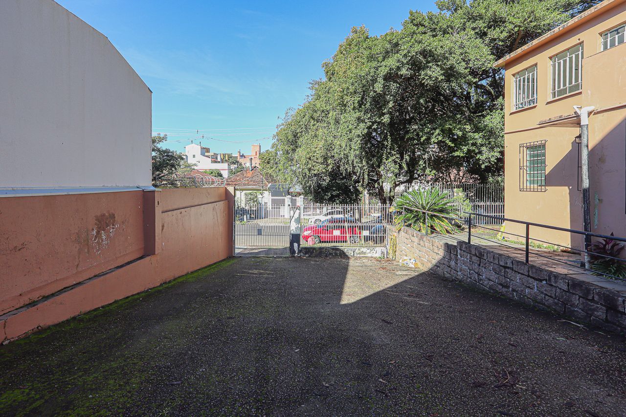 Casa a venda no bairro Petrópolis — foto 36