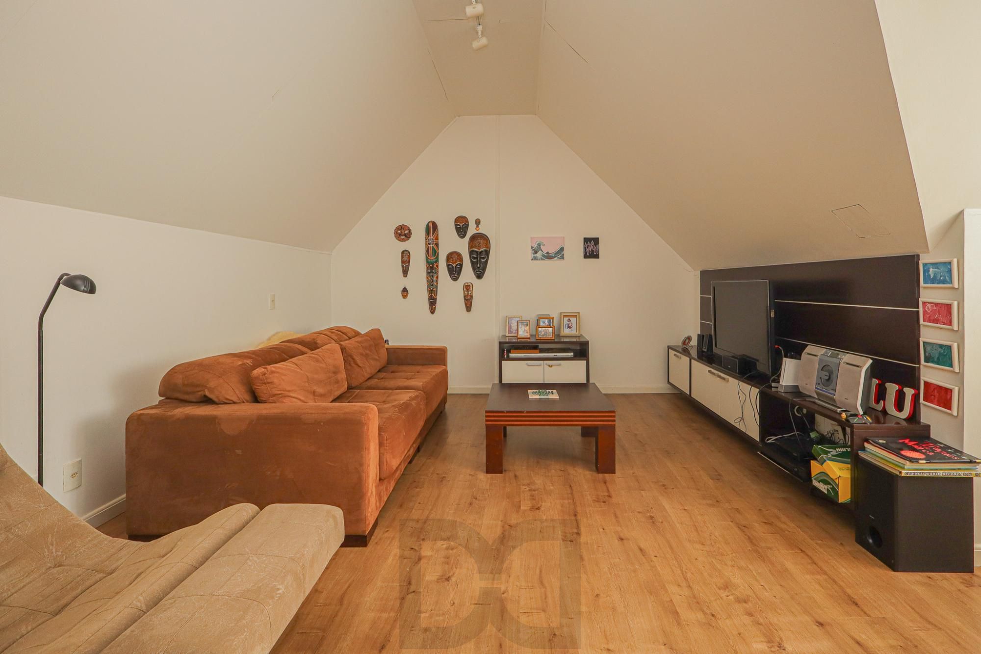 Casa em condomínio no bairro Teresópolis — foto 37