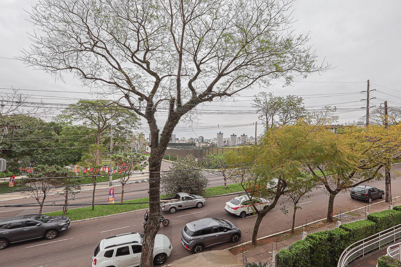 Apartamento a venda no bairro Petrópolis — foto 11