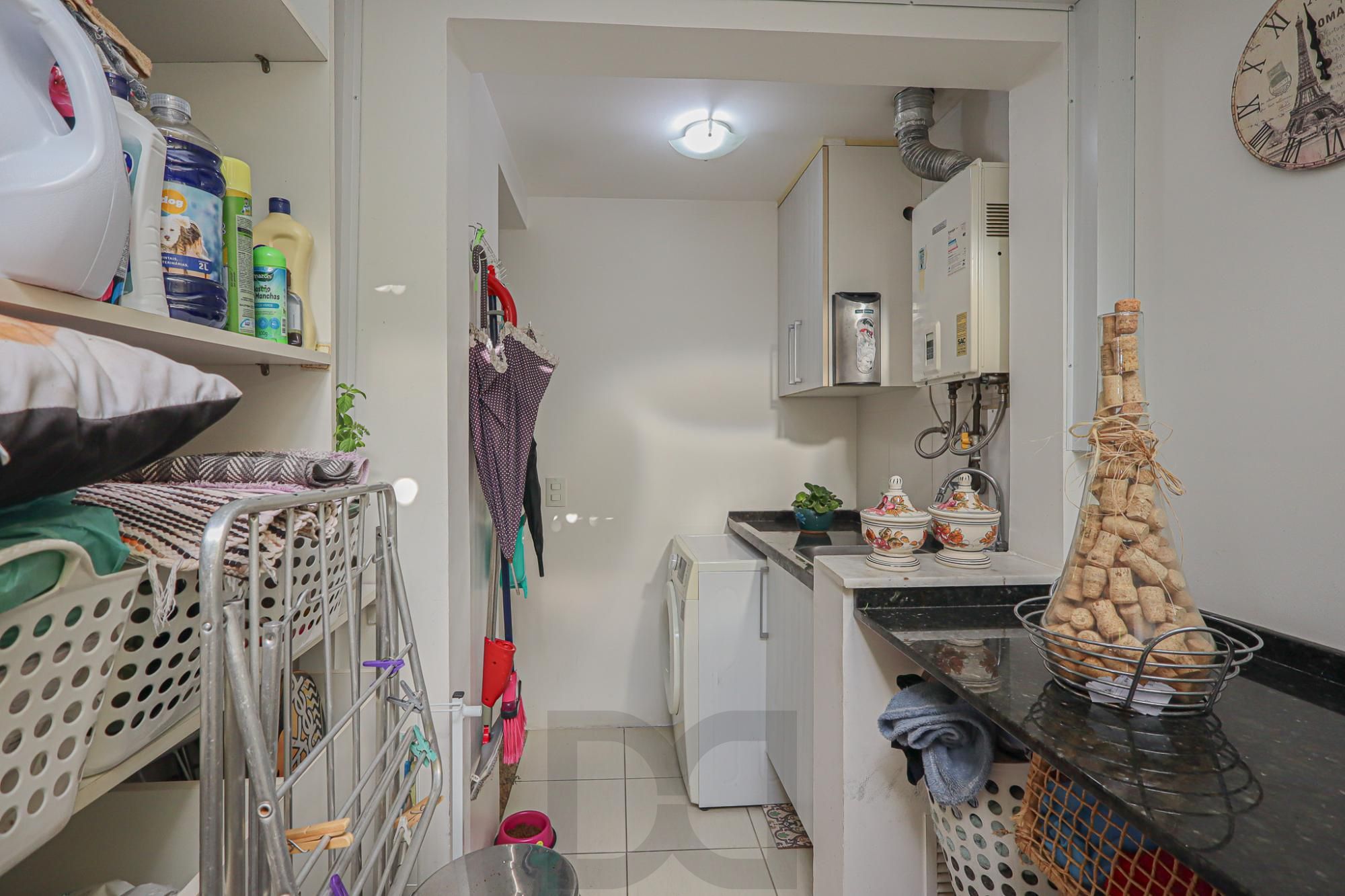 Casa em condomínio no bairro Teresópolis — foto 44