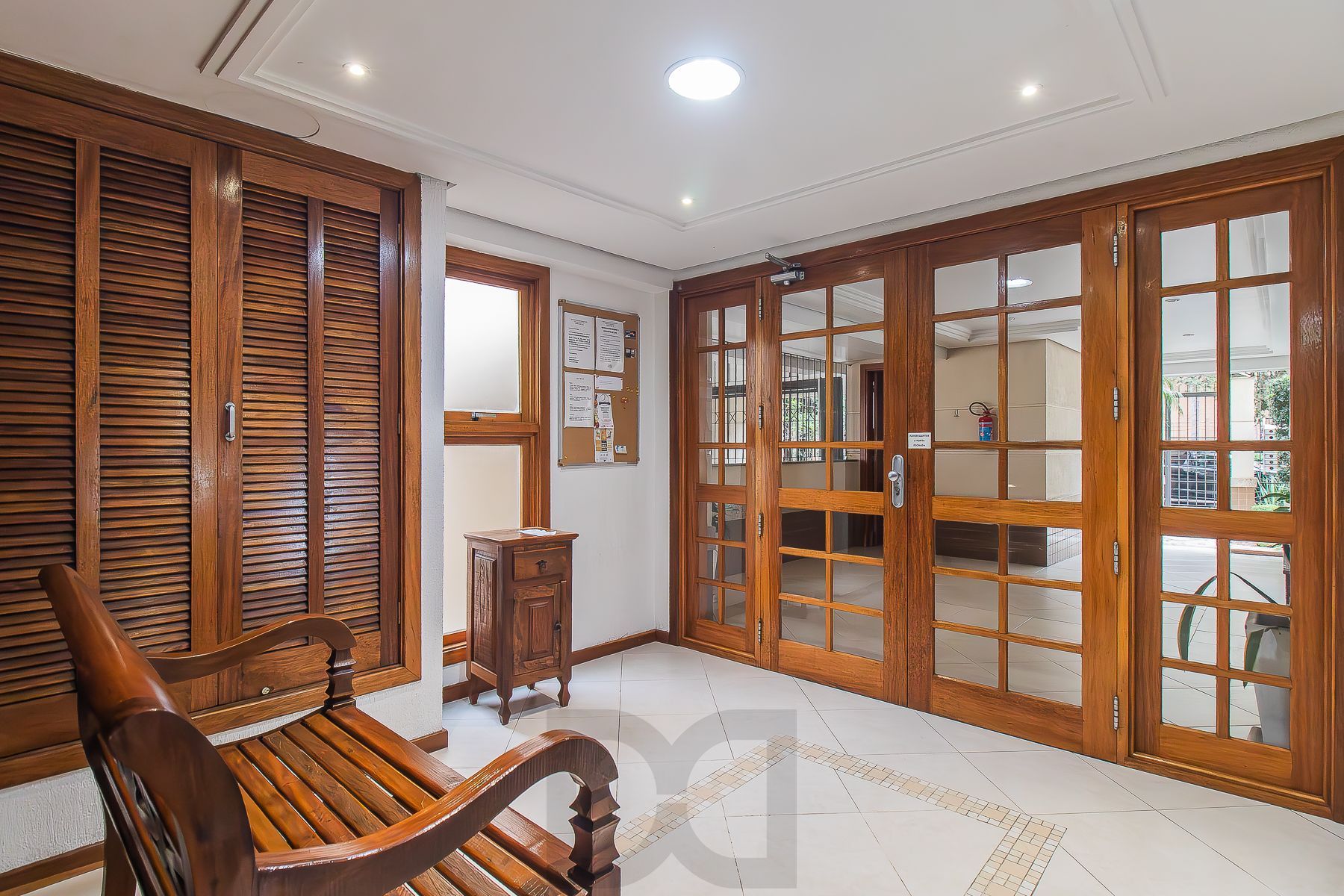 Apartamento mobiliado à venda no bairro Petrópolis — foto 24
