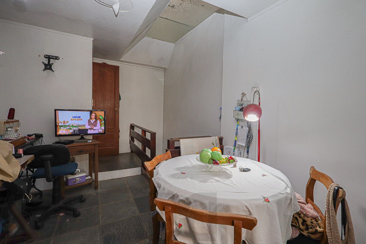 Casa a venda no bairro Mont' Serrat — foto 30